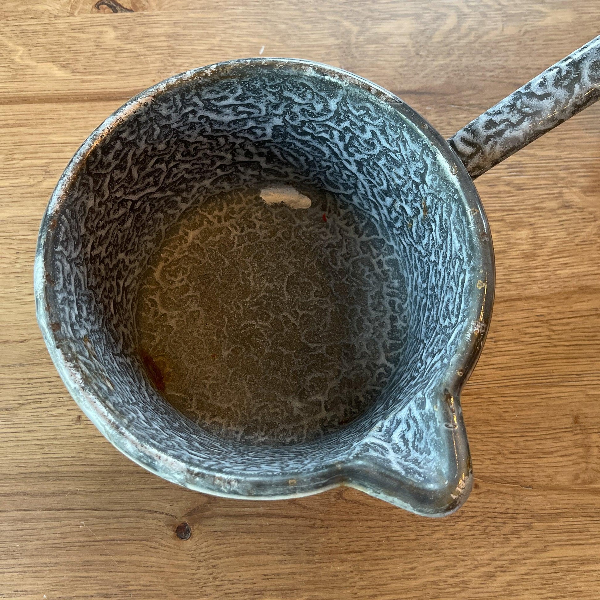 Emaille steelpannetje - Bamestra Curiosa