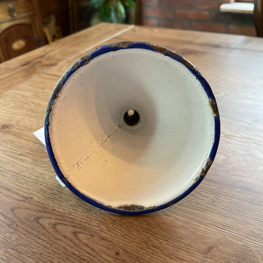 Emaille trechter - Bamestra Curiosa