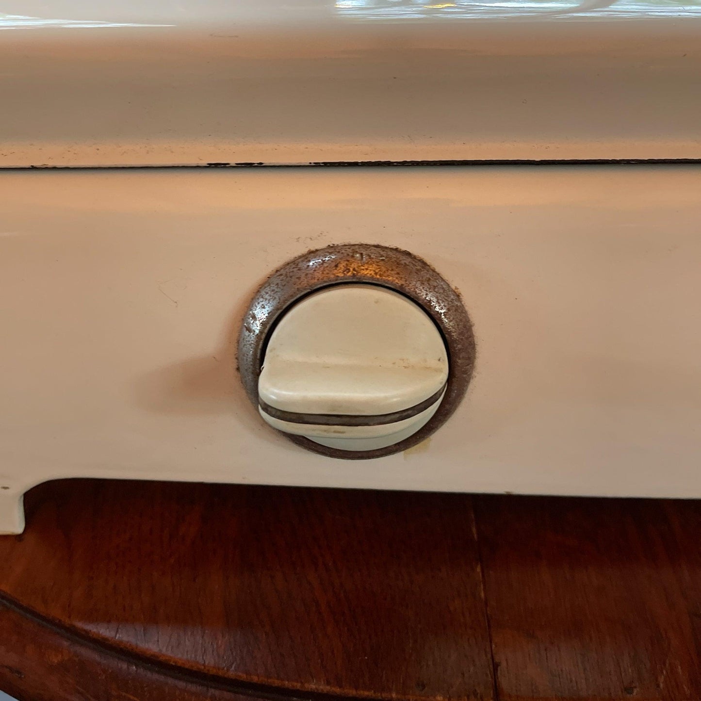 Emaille tweepits gasstel van Ataq - Bamestra Curiosa