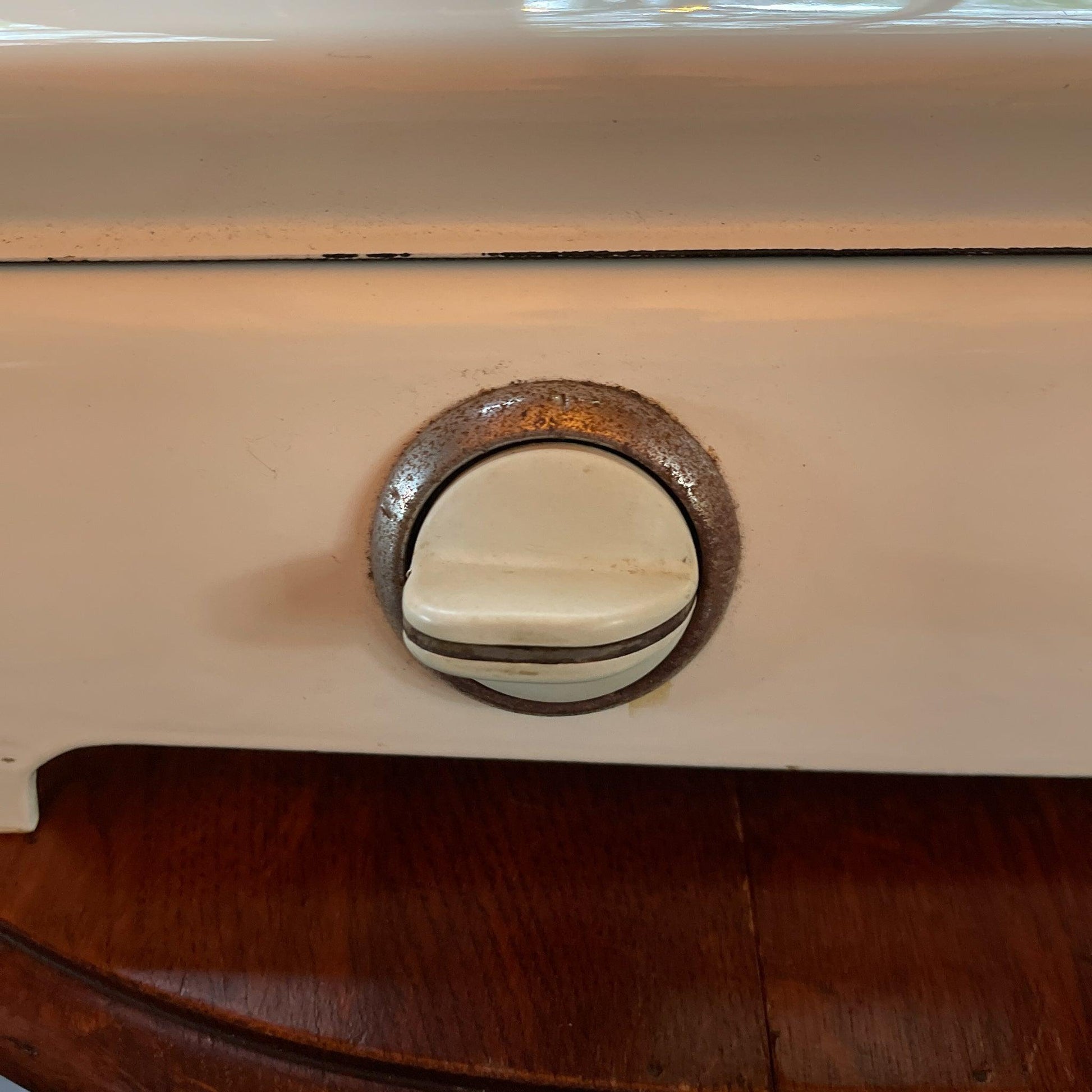 Emaille tweepits gasstel van Ataq - Bamestra Curiosa