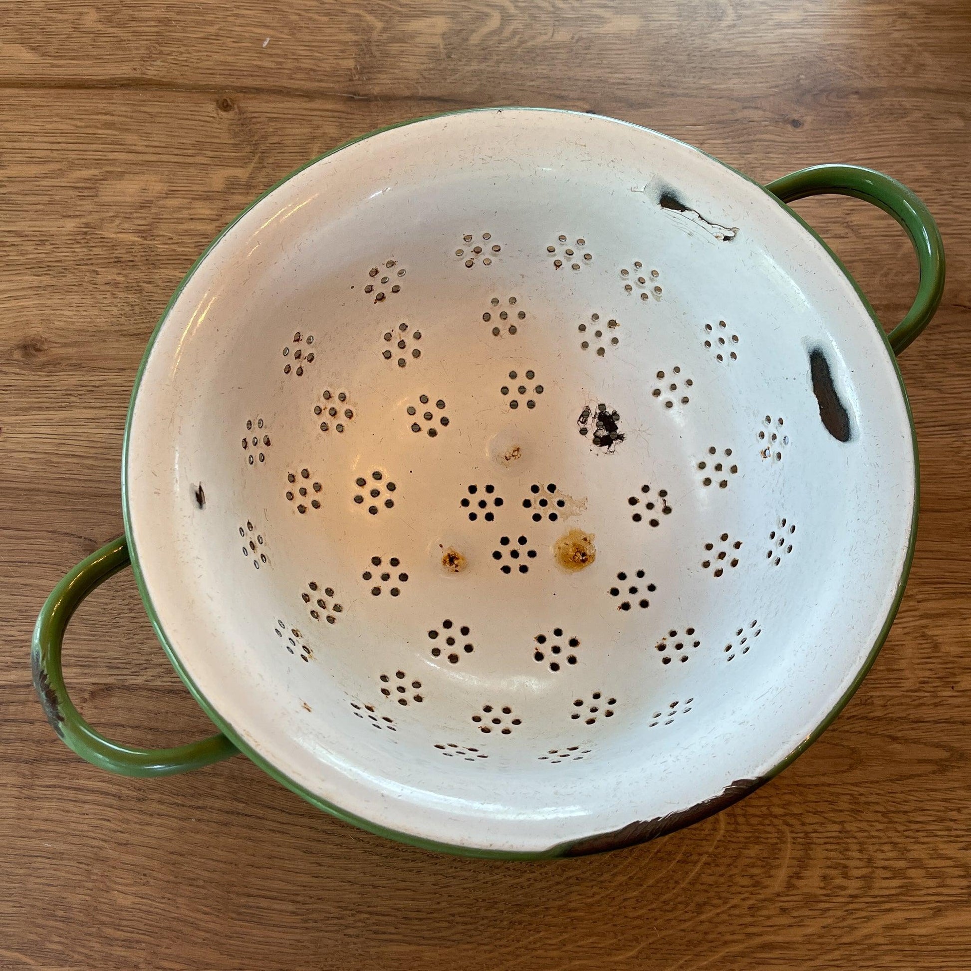 Emaille vergiet - Bamestra Curiosa