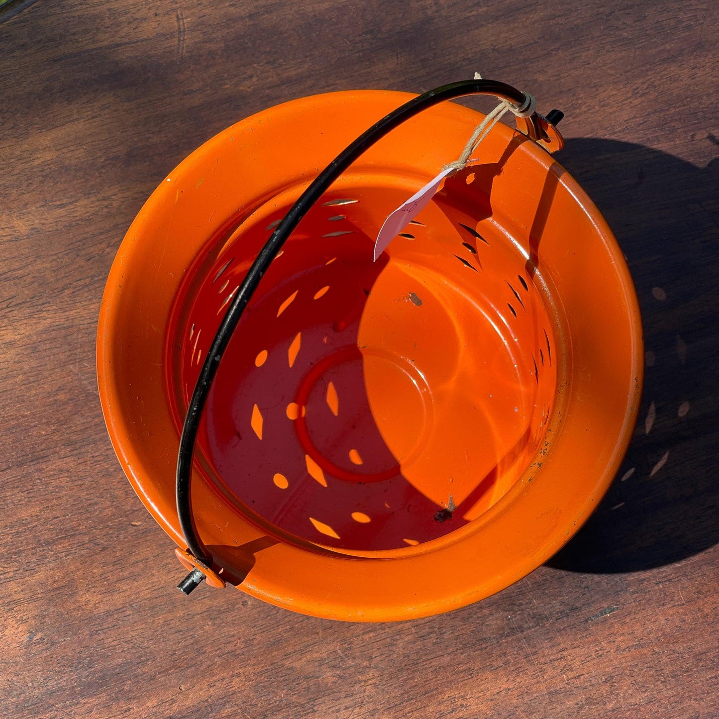 Emaille warmhouder - Bamestra Curiosa