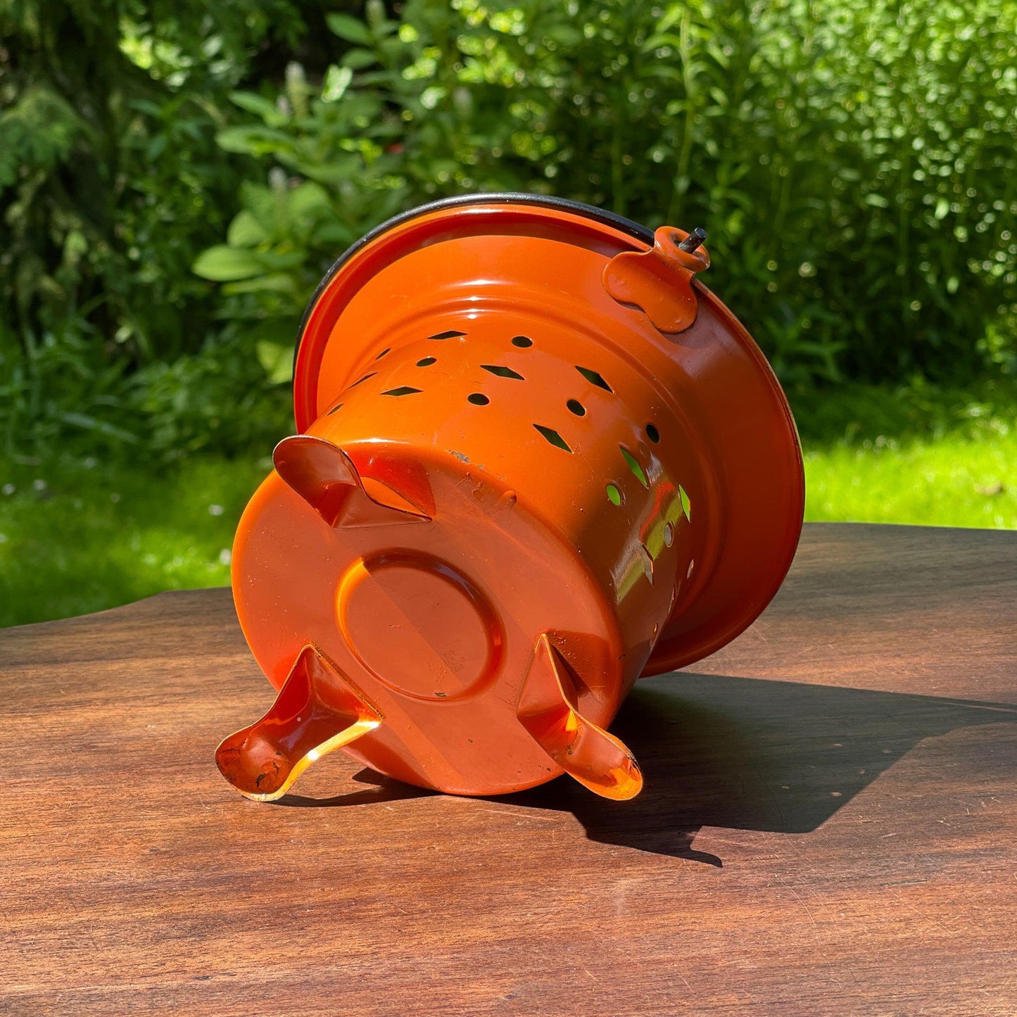 Emaille warmhouder - Bamestra Curiosa