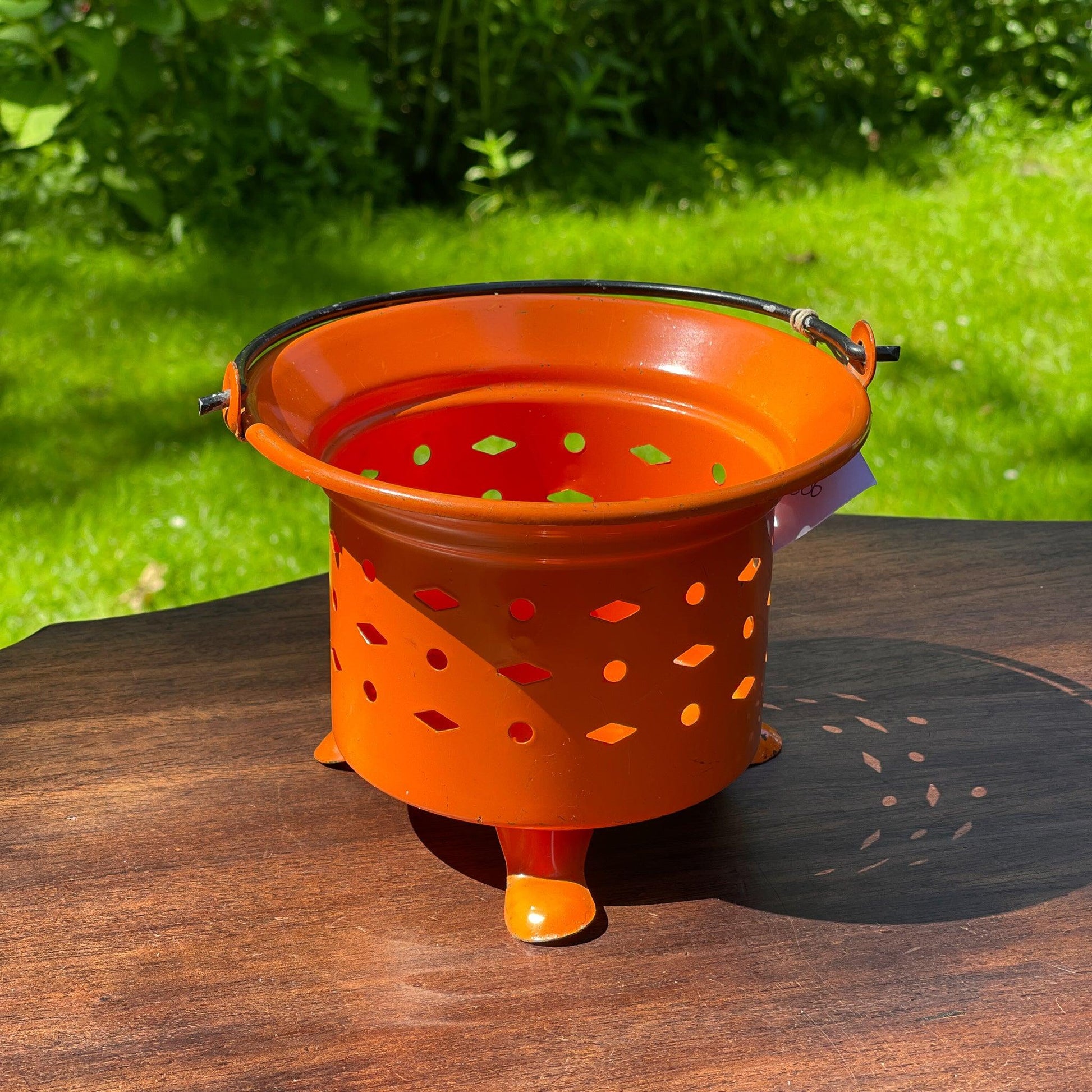 Emaille warmhouder - Bamestra Curiosa