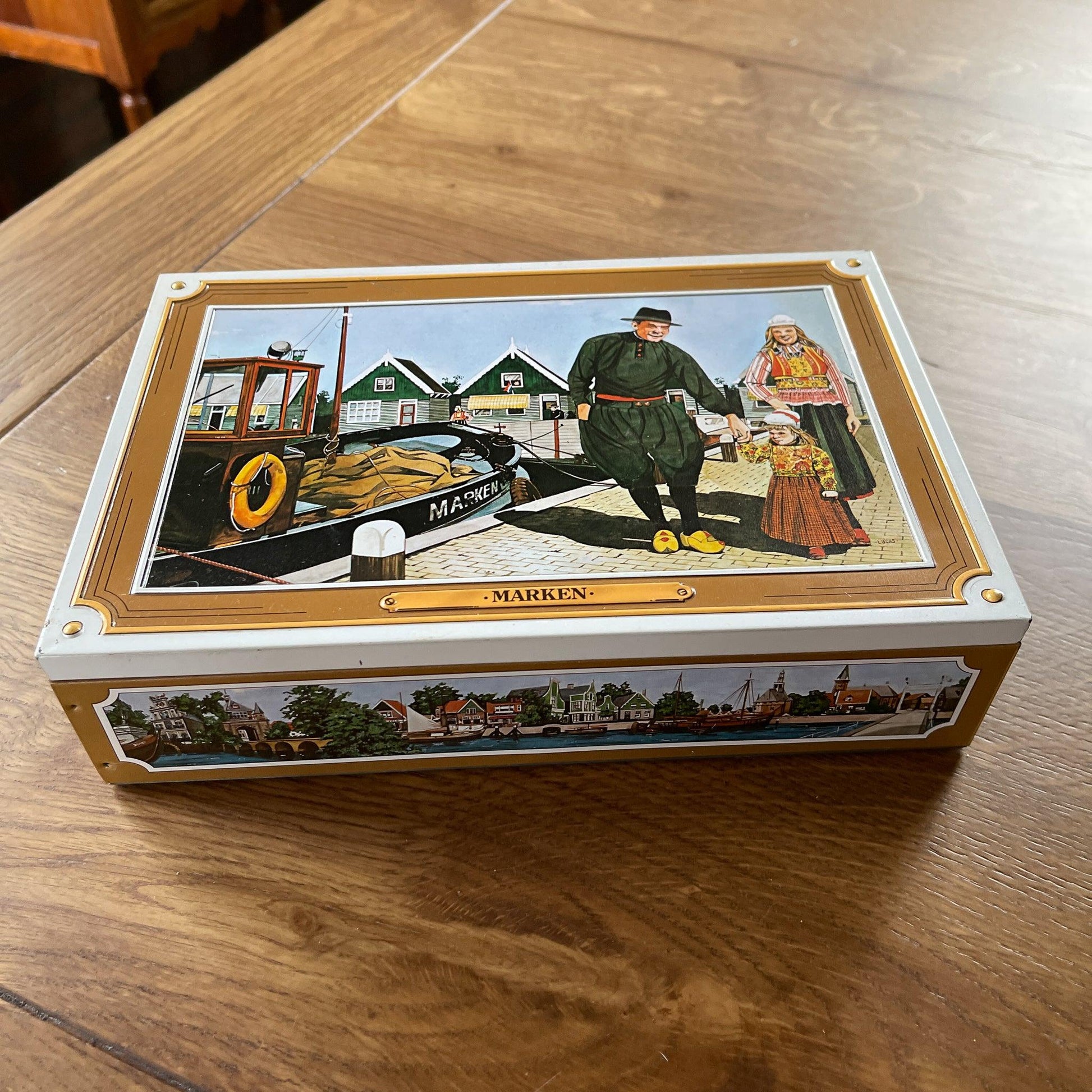 Enkhuizer Banket blik Marken - Bamestra Curiosa