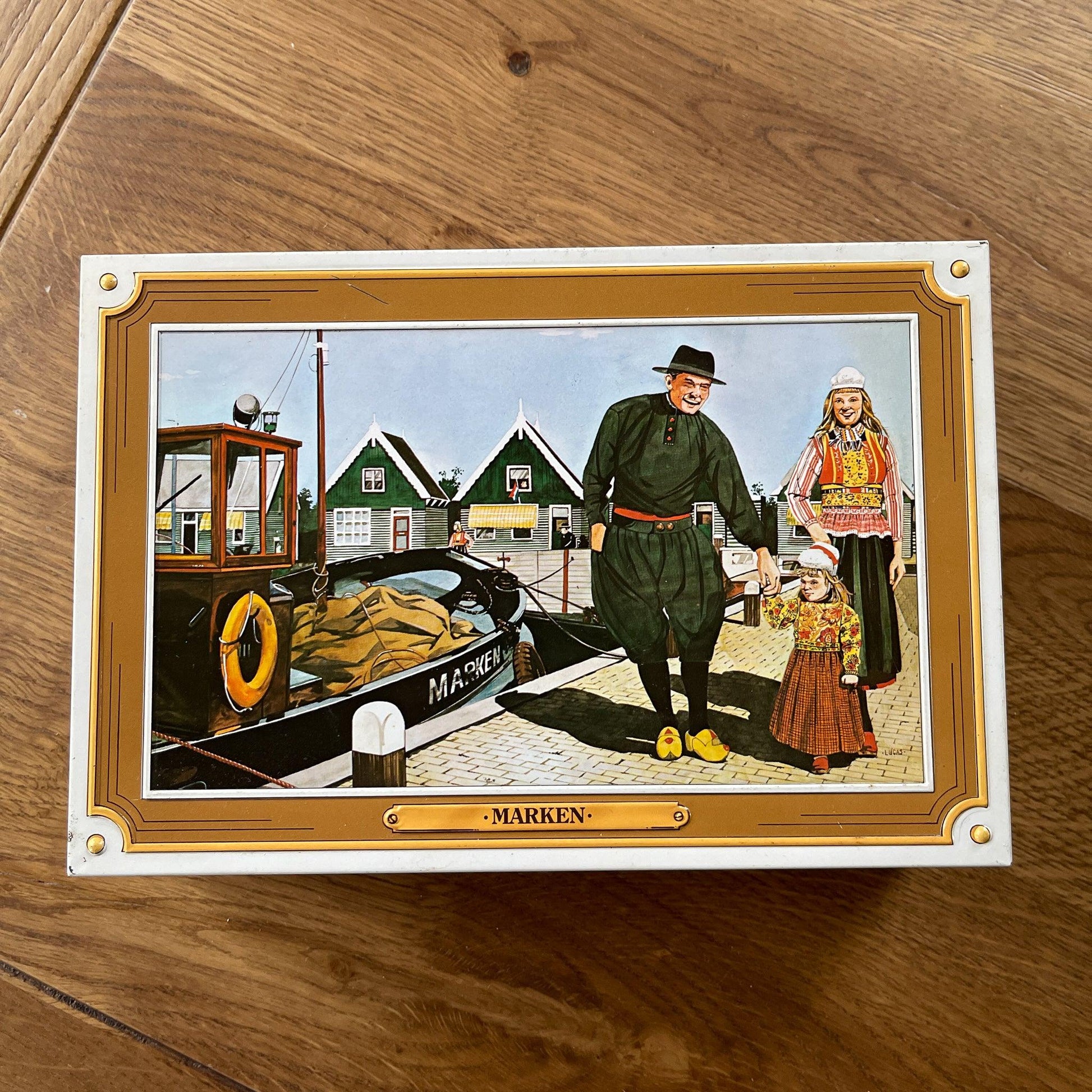 Enkhuizer Banket blik Marken - Bamestra Curiosa