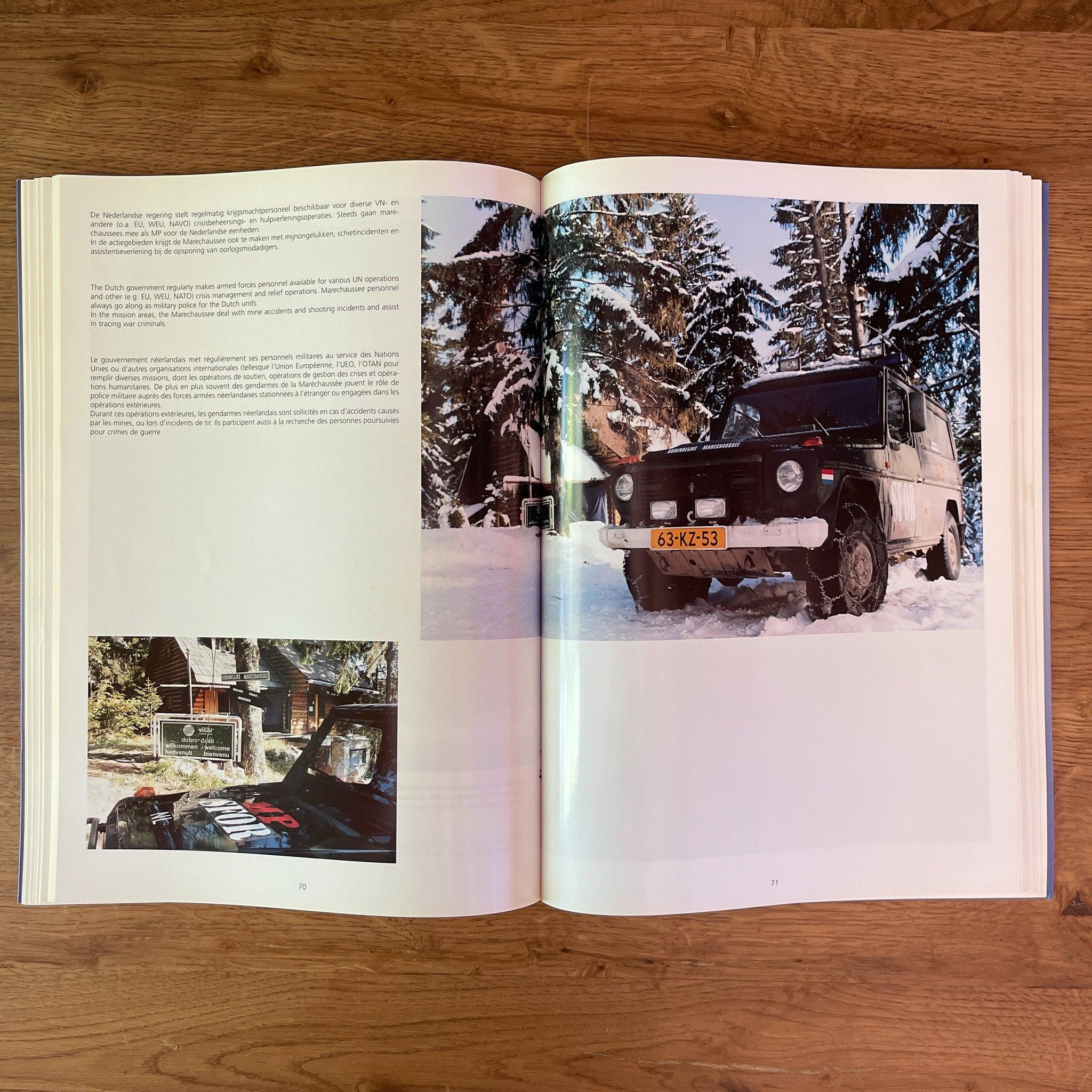 Fotoboek van de Koninklijke Marechaussee - The Collectionist