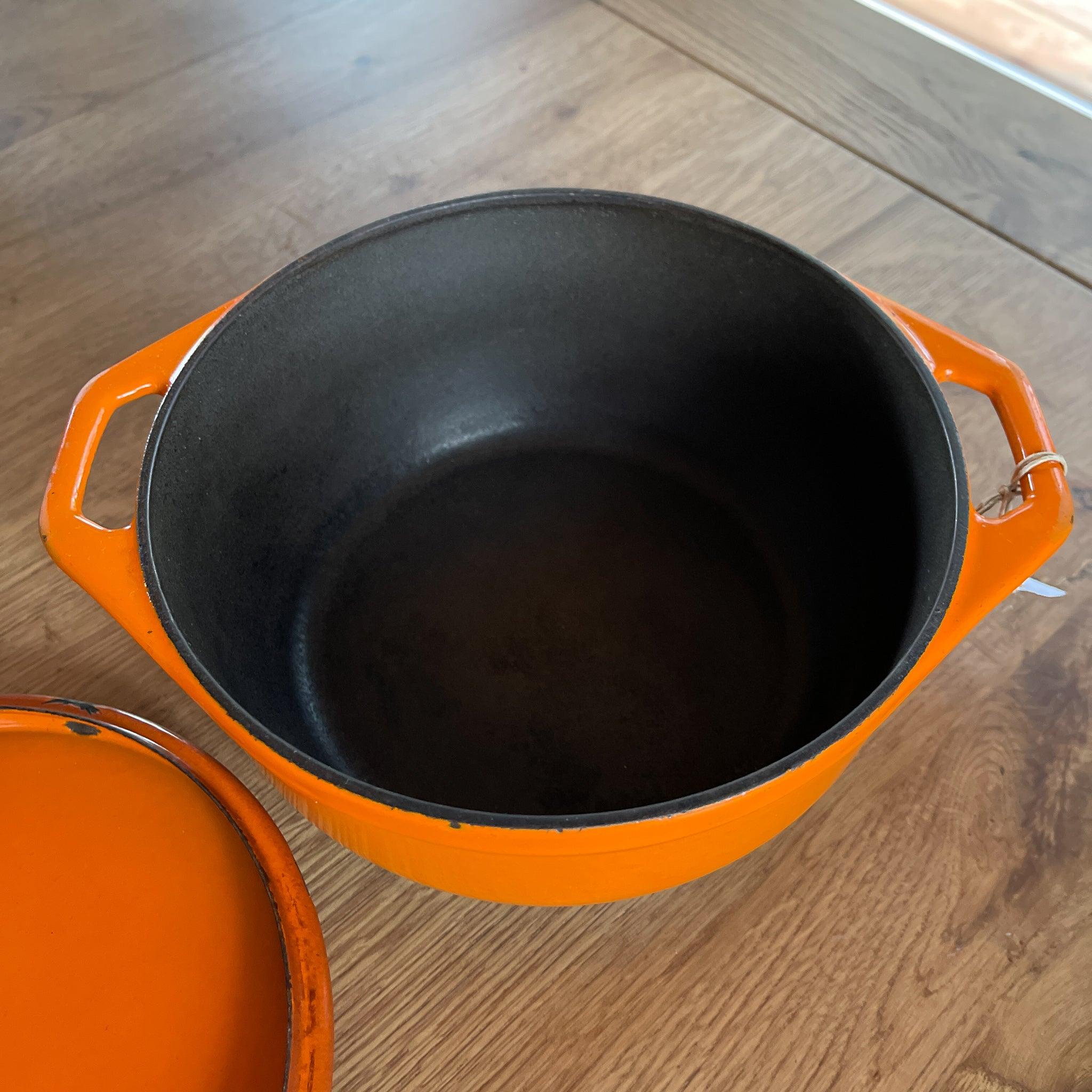 Gietijzeren Emalco braadpan met emaille deksel - The Collectionist
