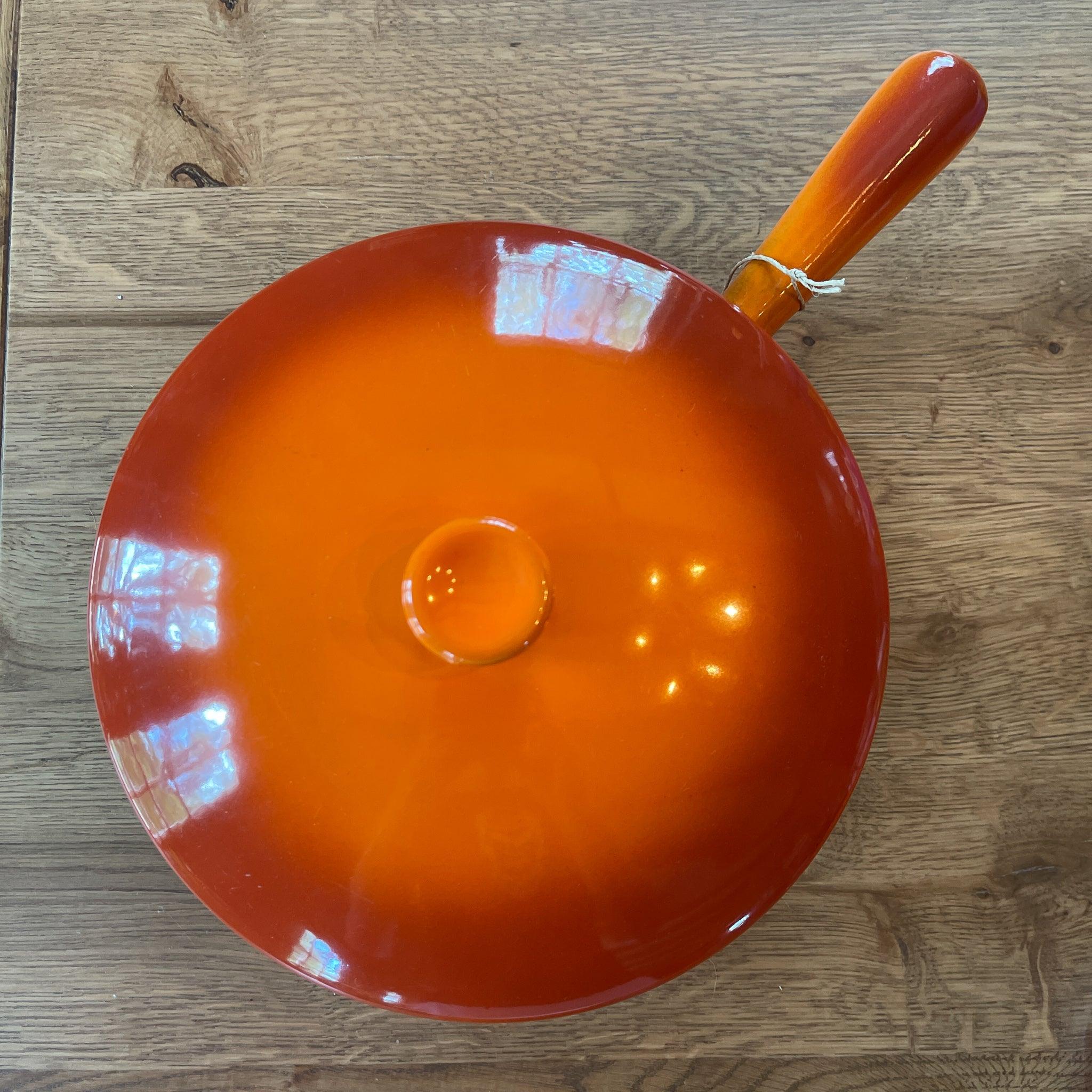 Gietijzeren steelpan met emaille deksel - The Collectionist