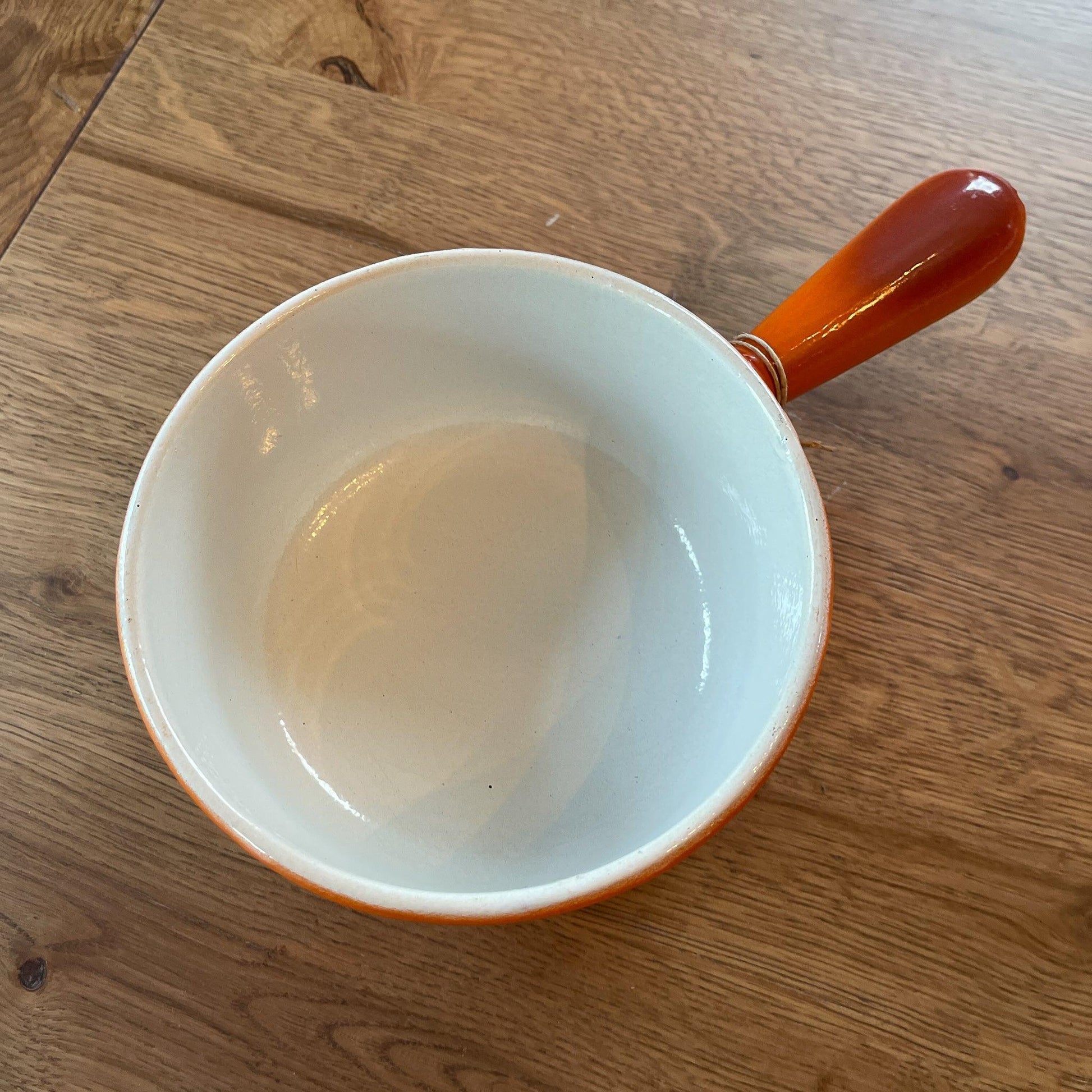 Gietijzeren steelpan met emaille deksel - Bamestra Curiosa