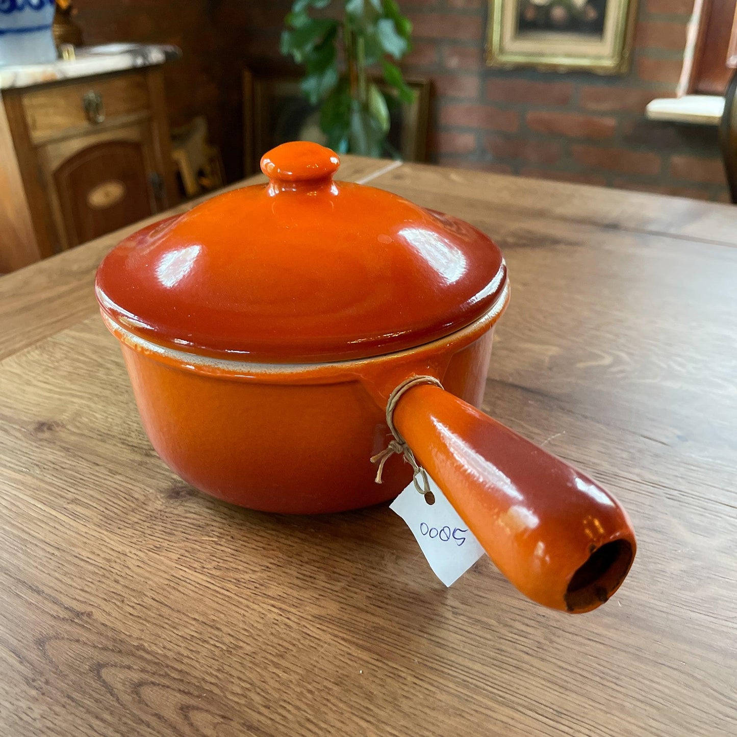 Gietijzeren steelpan met emaille deksel - Bamestra Curiosa