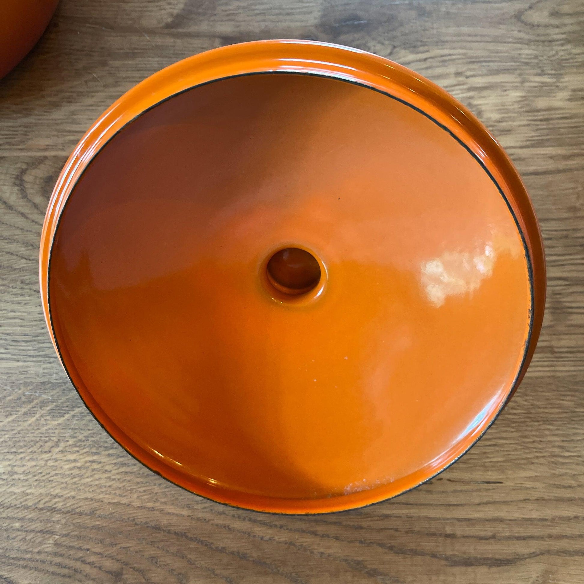 Gietijzeren steelpan met emaille deksel - Bamestra Curiosa