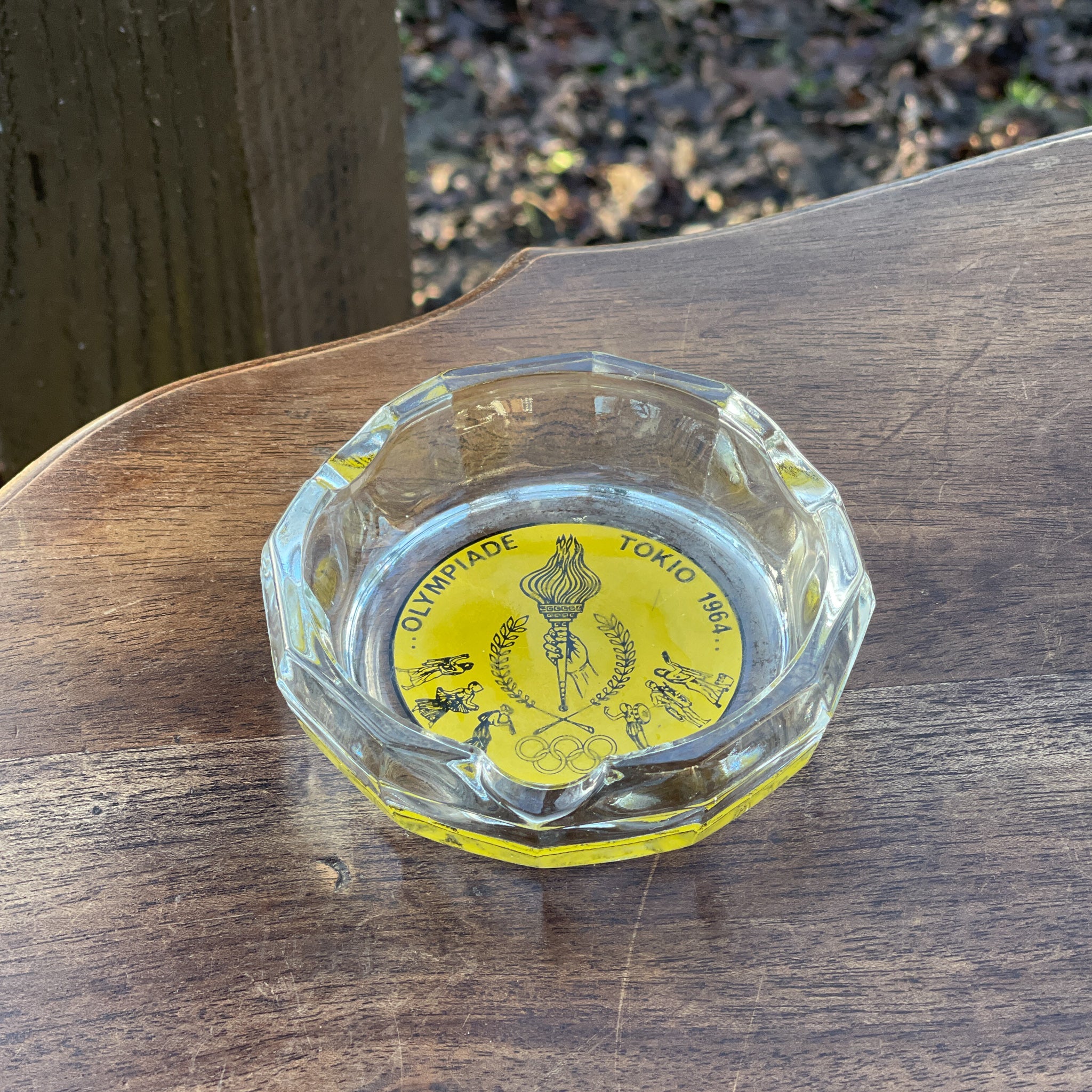Glazen Asbak Olympiade Tokio 1964 - The Collectionist