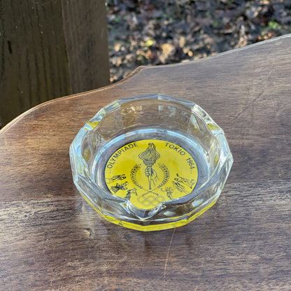 Glazen Asbak Olympiade Tokio 1964 - The Collectionist