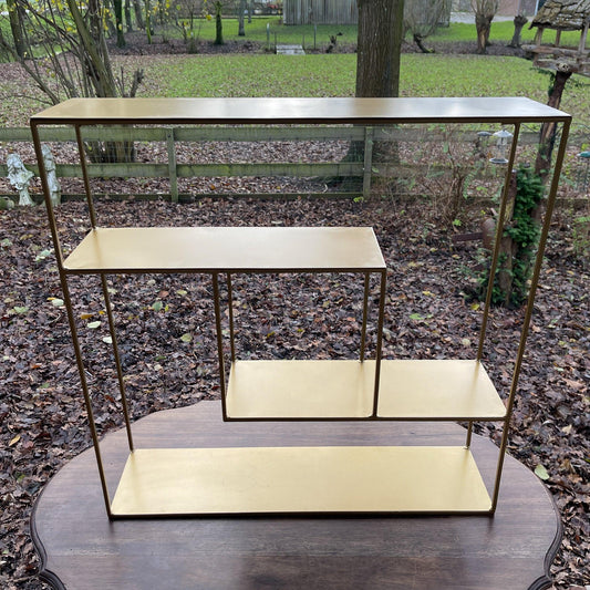 Goudkleurig wandrek van metaal - Bamestra Curiosa