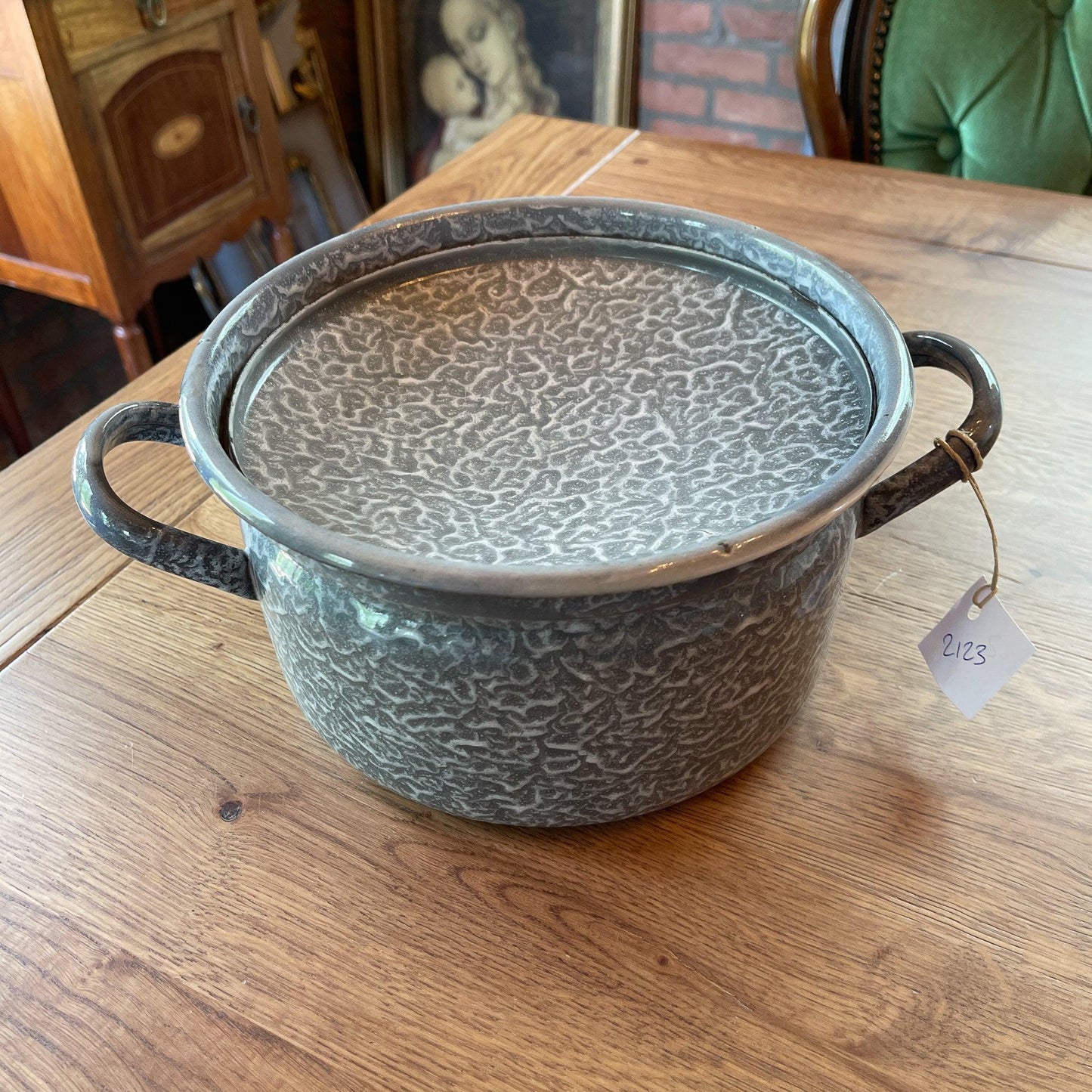 Grijs gewolkt emaille pan met deksel - Bamestra Curiosa