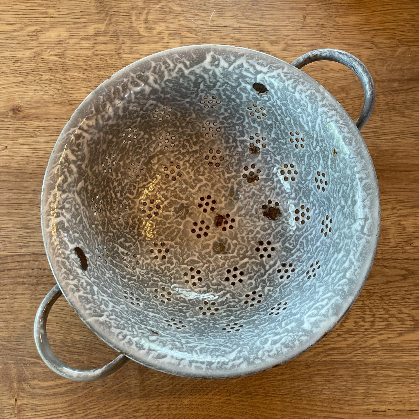 Grijs gewolkte emaille vergiet - Bamestra Curiosa