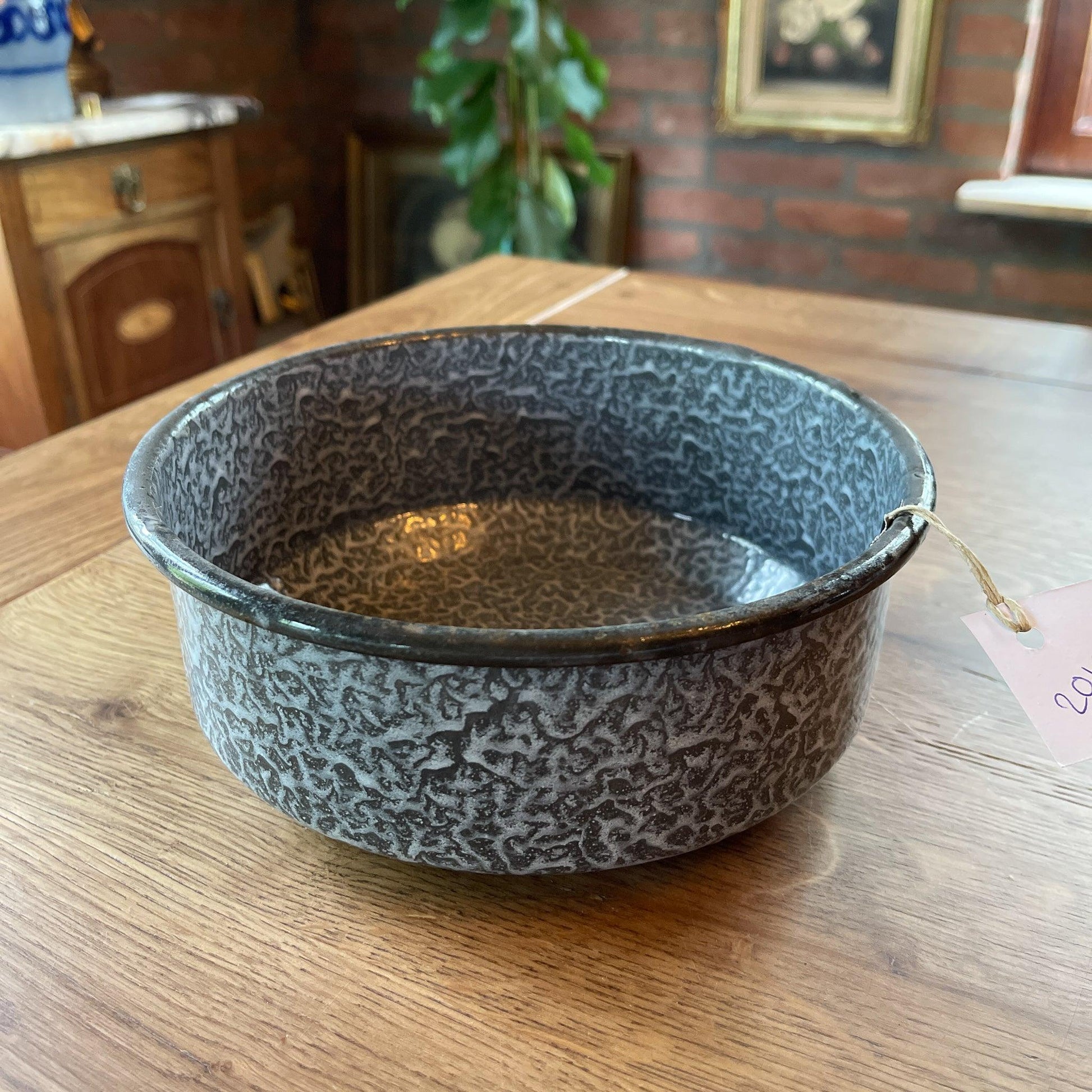 Grijze emaille schaal - Bamestra Curiosa