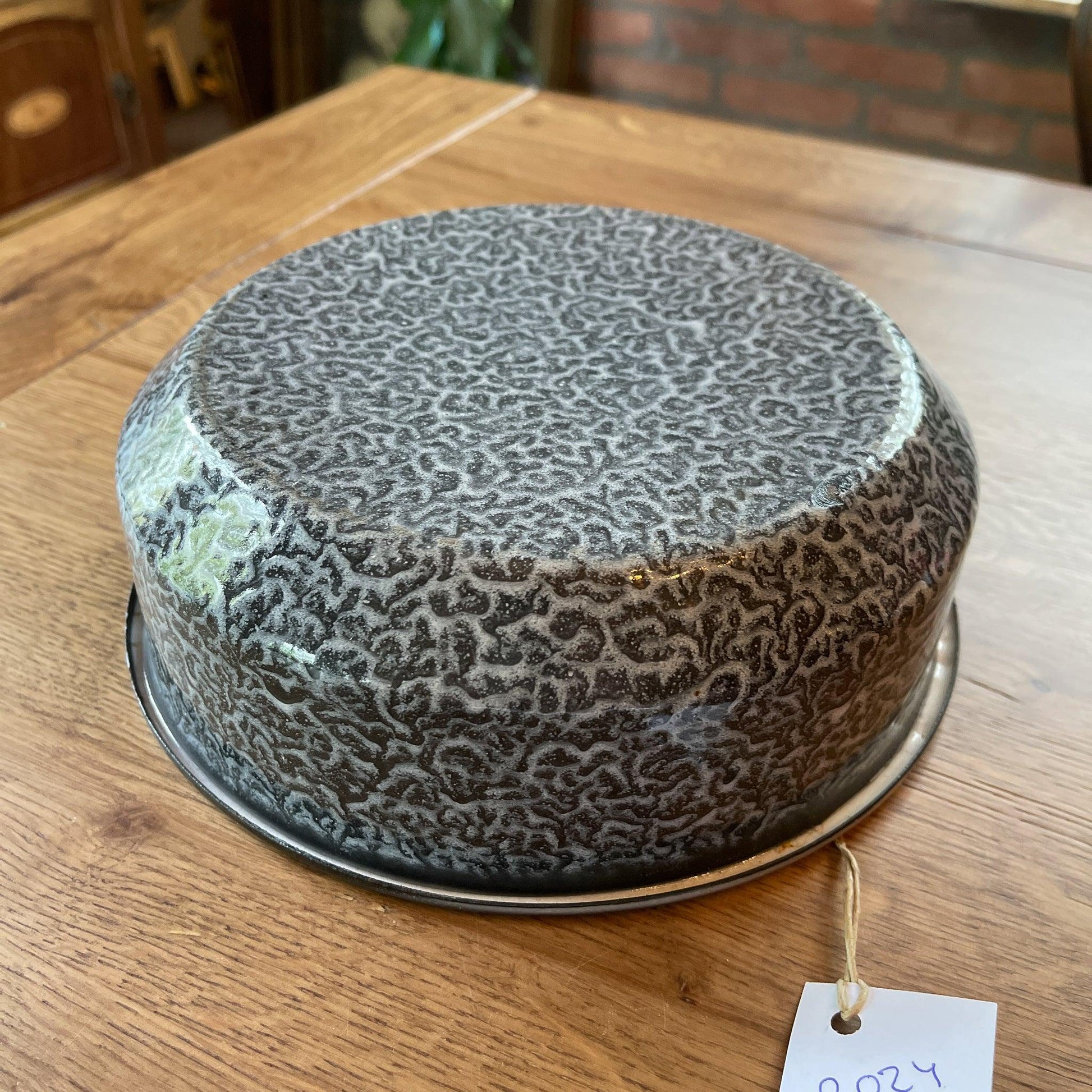 Grijze emaille schaal - Bamestra Curiosa