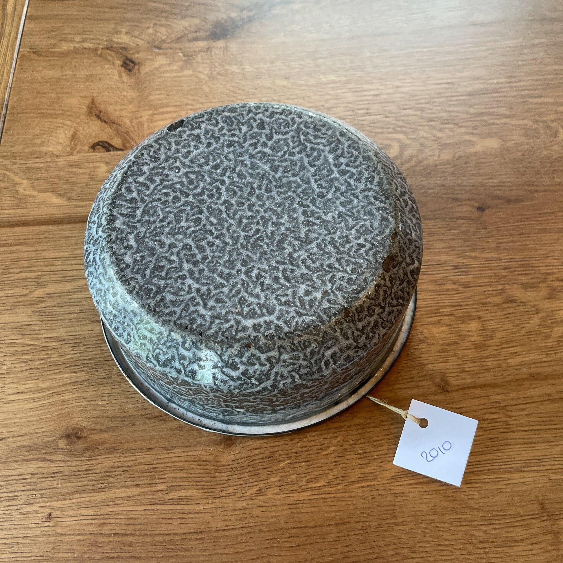 Grijze emaille schaal - Bamestra Curiosa