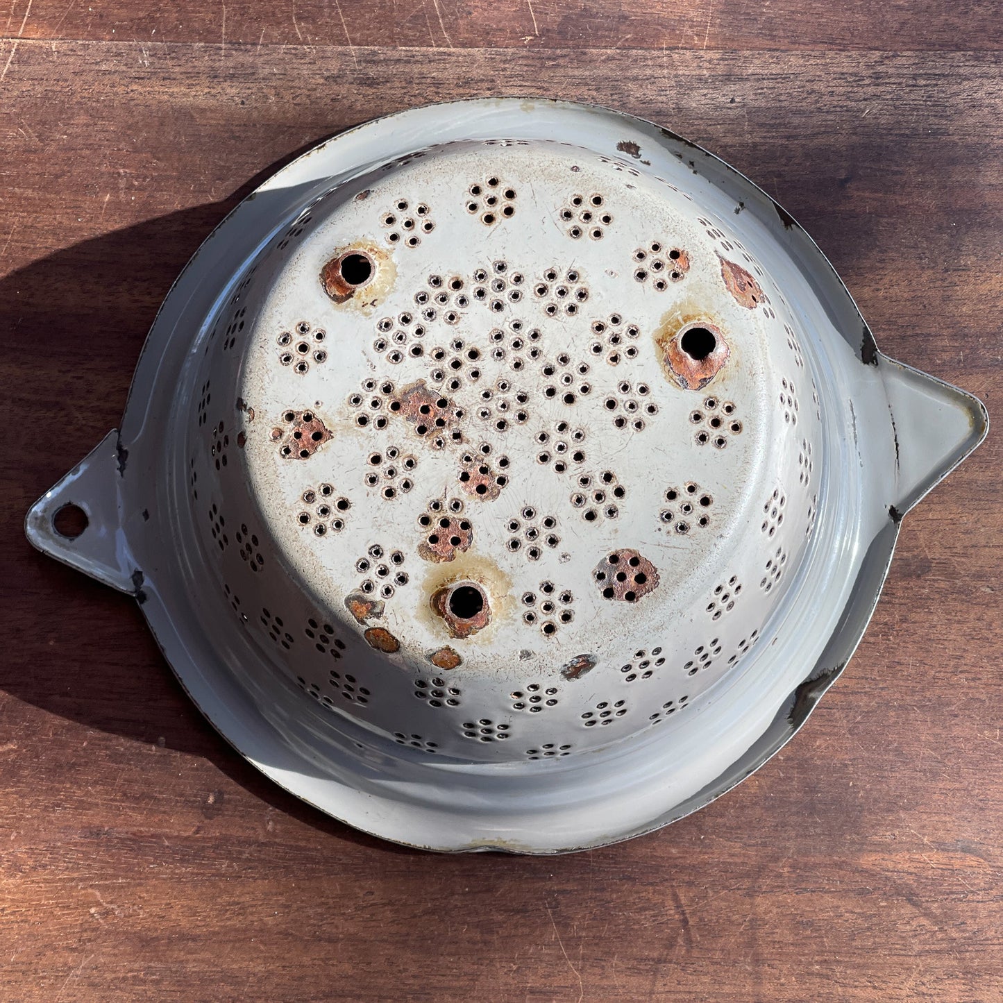 Grijze Emaille Vergiet - The Collectionist