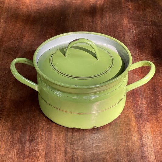 Groen emaille pan met deksel - Bamestra Curiosa