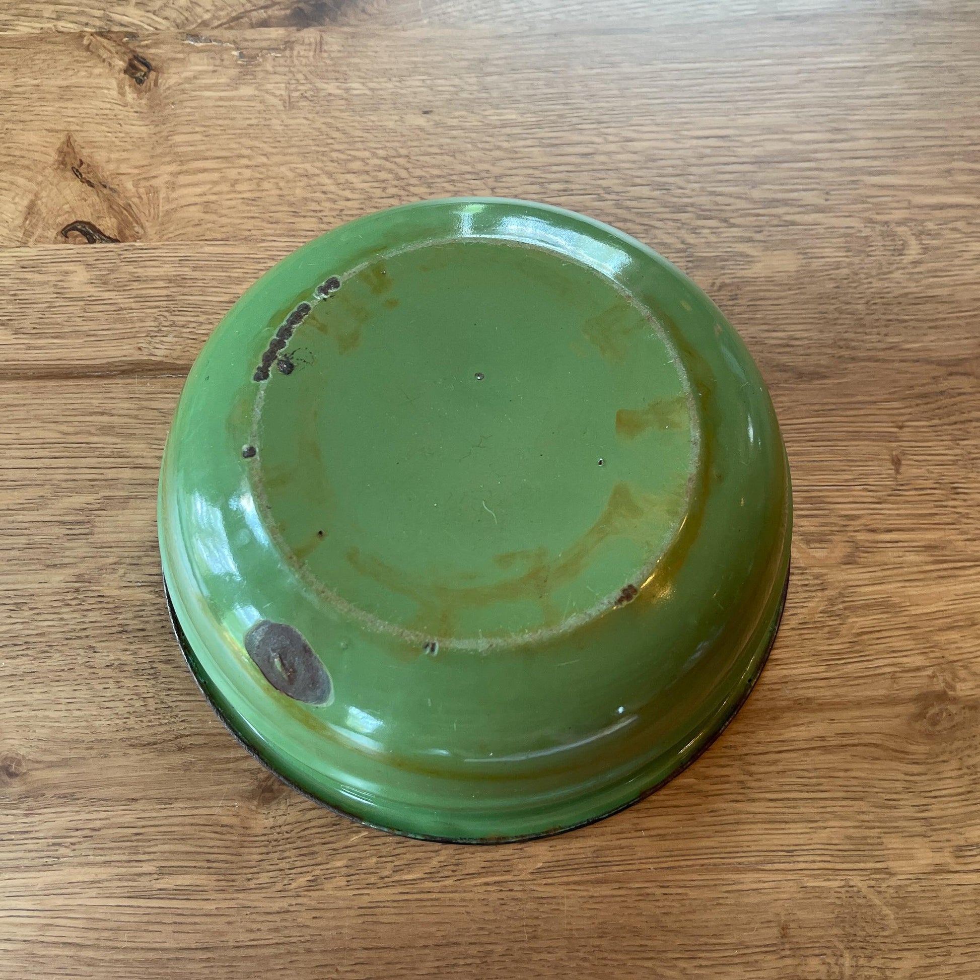 Groene emaille schaal - Bamestra Curiosa