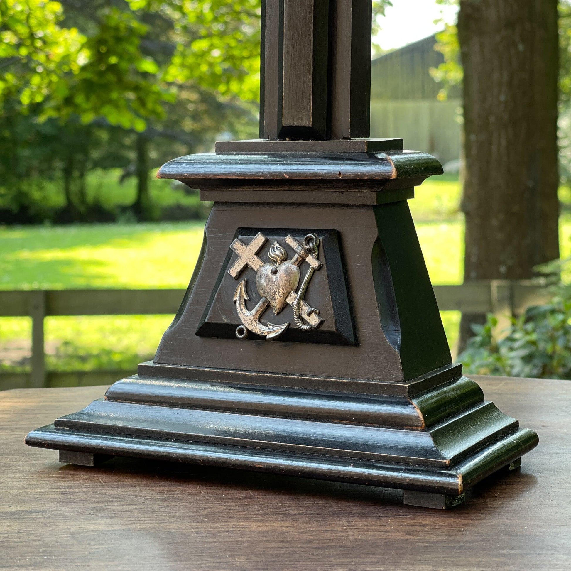 Groot crucifix - Bamestra Curiosa