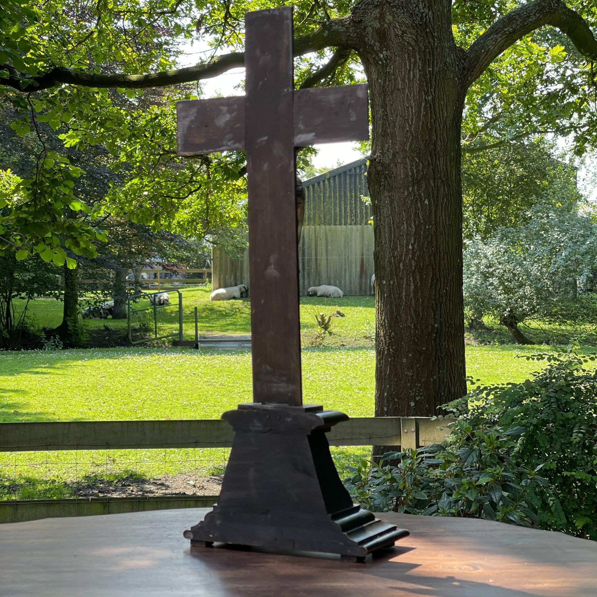 Groot crucifix - Bamestra Curiosa