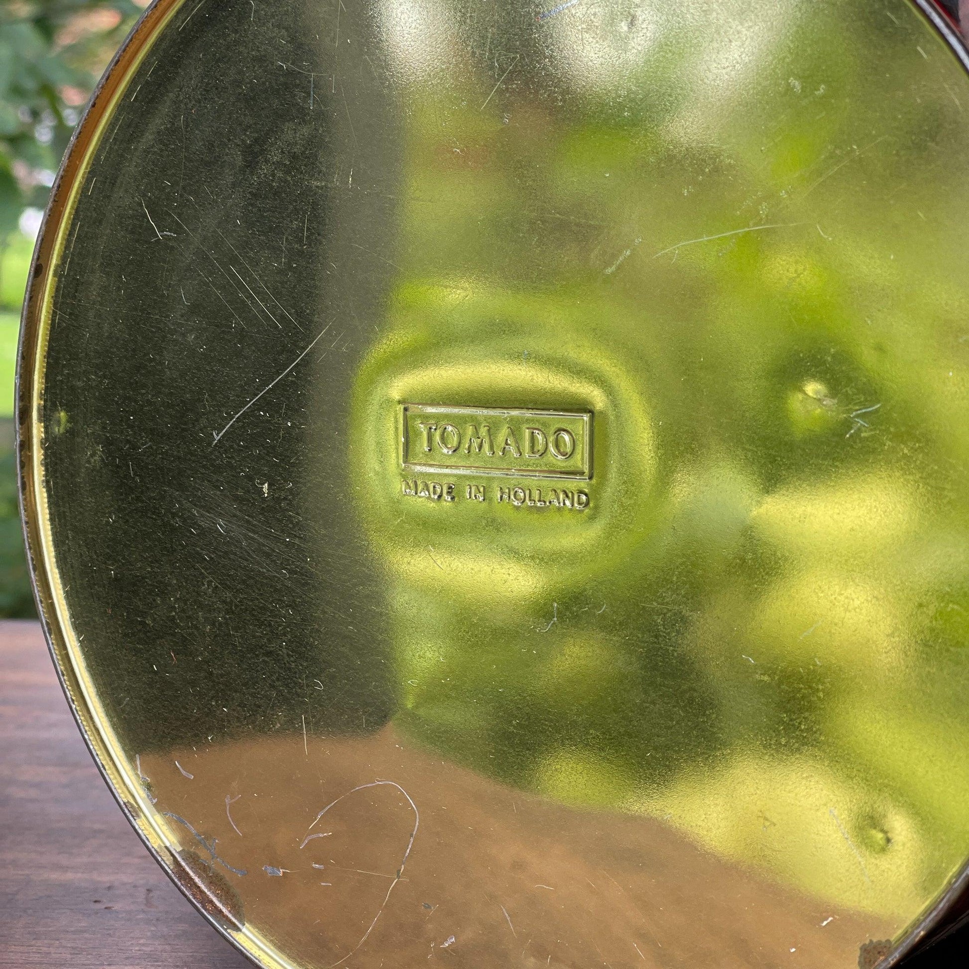 Groot rond blik van Tomado - Bamestra Curiosa