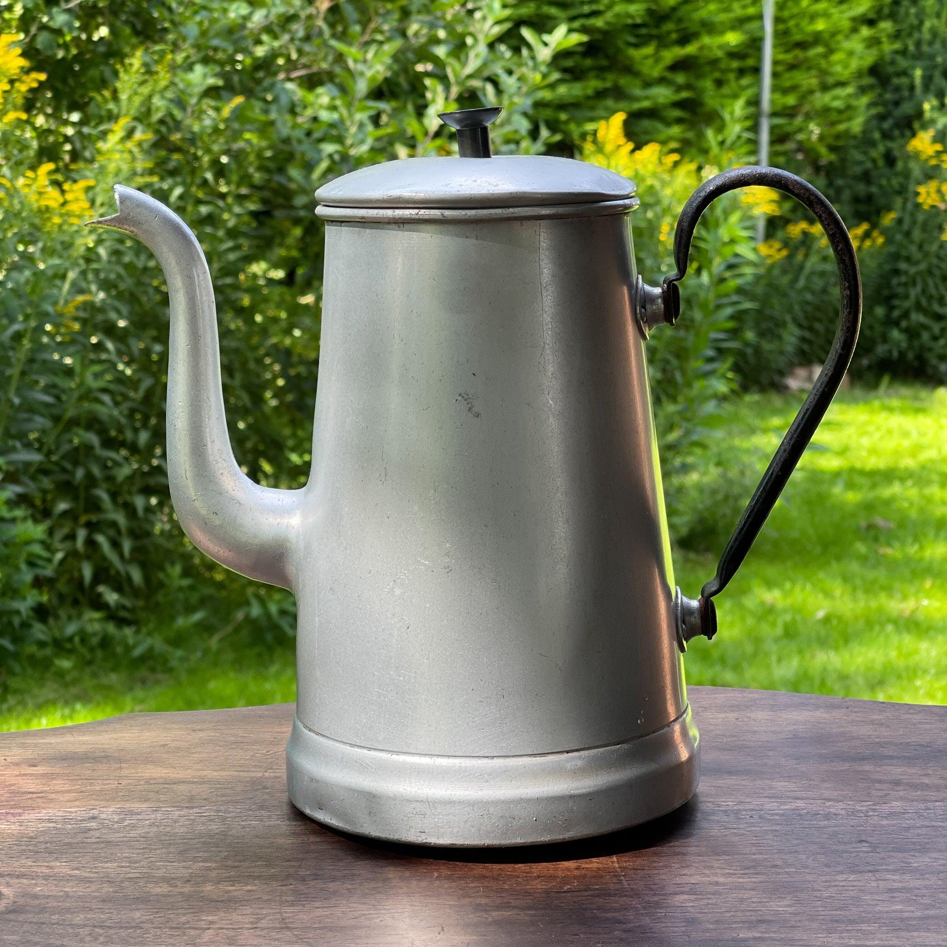 Grote aluminium thee / koffiepot - Bamestra Curiosa