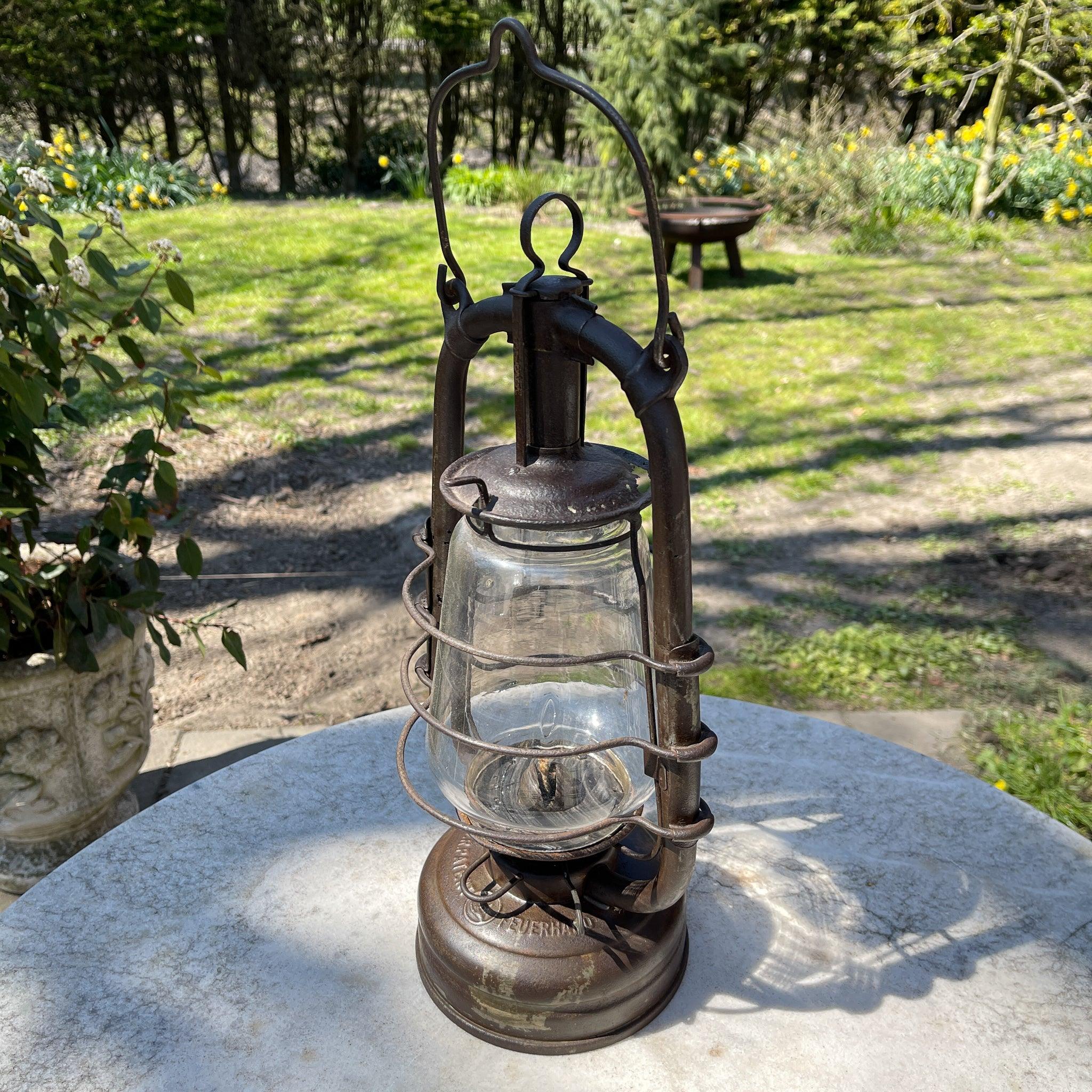 Grote antieke Feuerhand stormlantaarn petroleum lamp - The Collectionist