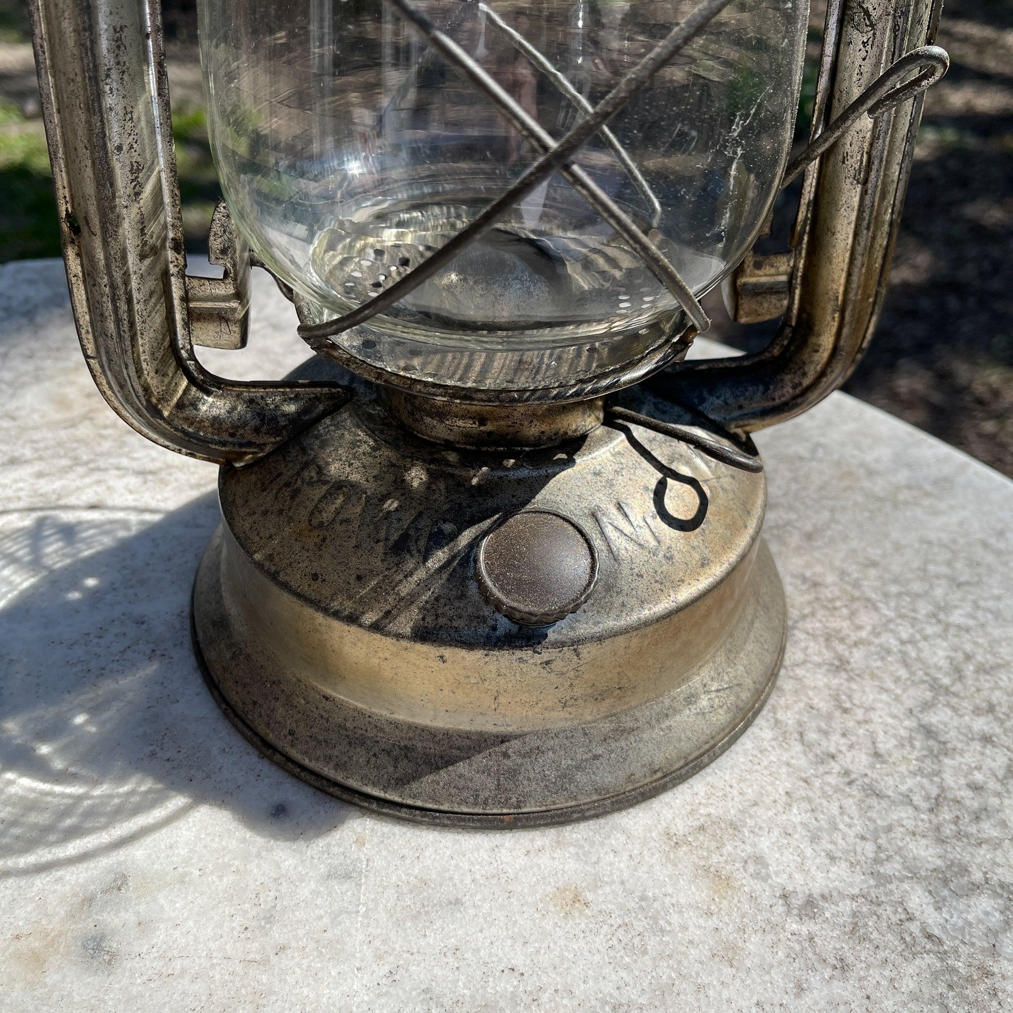 Grote antieke Frowo 340 stormlantaarn petroleum lamp - The Collectionist