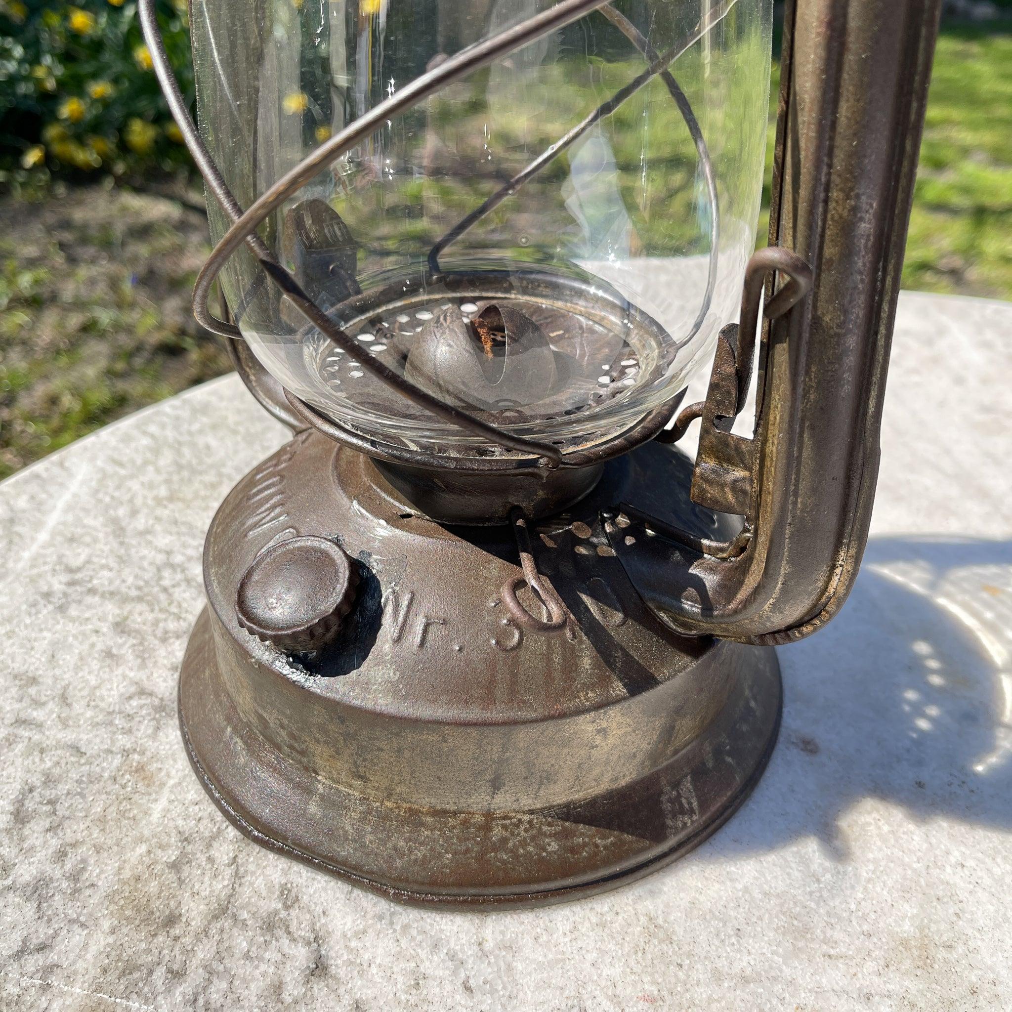 Grote antieke Frowo 340 stormlantaarn petroleum lamp - The Collectionist