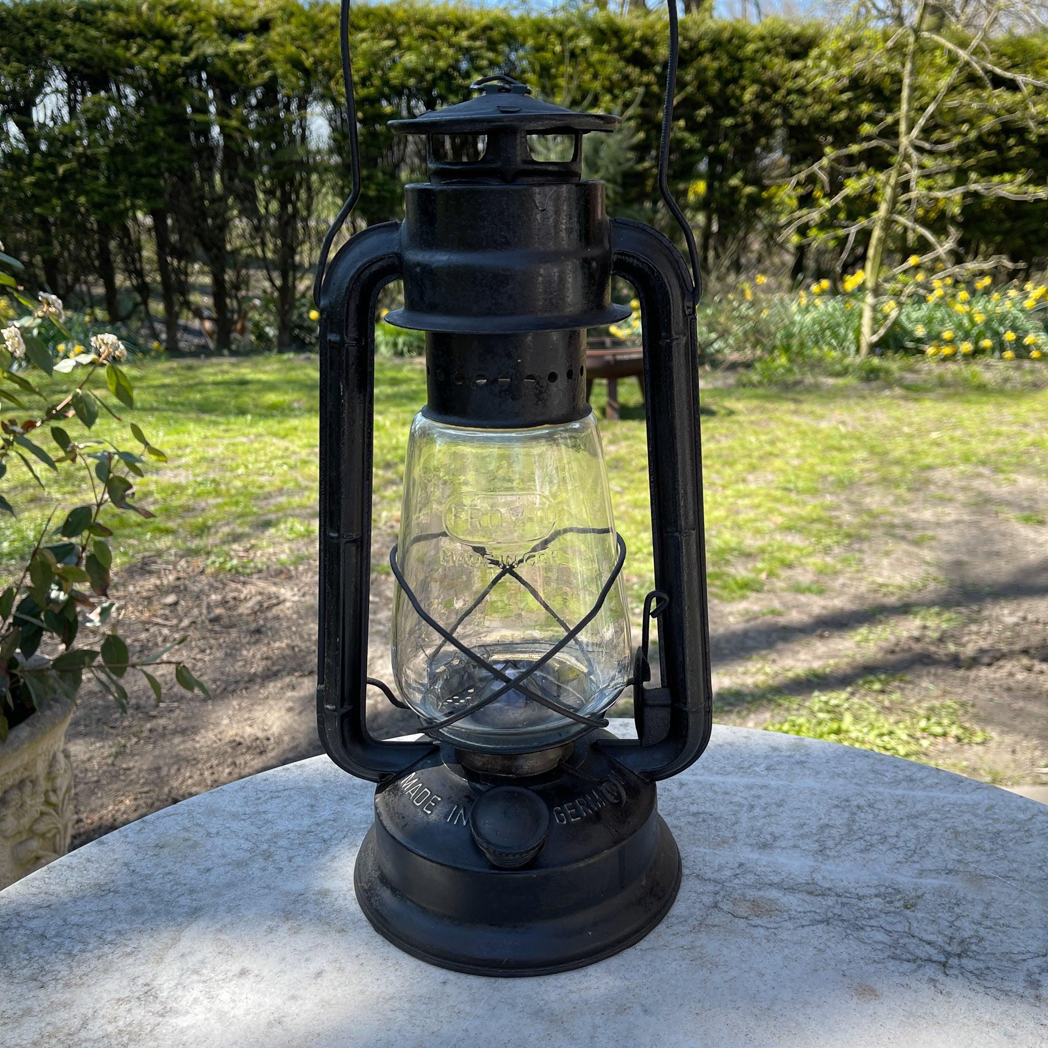 Grote antieke stormlantaarn petroleum lamp Frowo 340 - The Collectionist