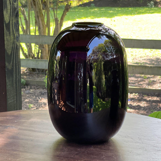 Grote donkere glazen vaas - Bamestra Curiosa