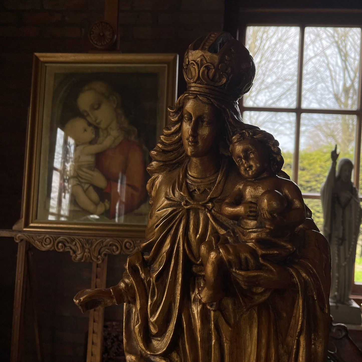 Grote gouden Maria beeld - Bamestra Curiosa