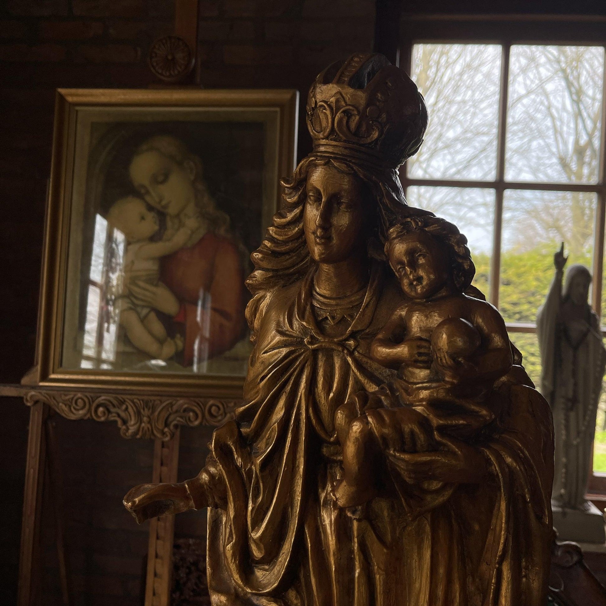 Grote gouden Maria beeld - Bamestra Curiosa