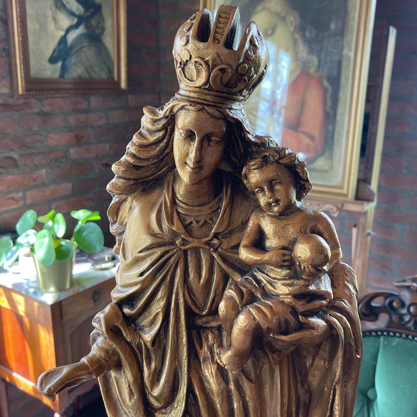 Grote gouden Maria beeld - Bamestra Curiosa