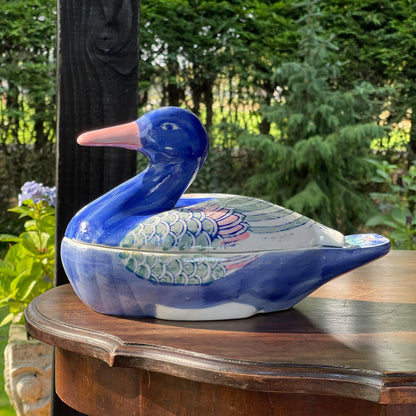 Grote schaal / patévorm met een eend - Bamestra Curiosa