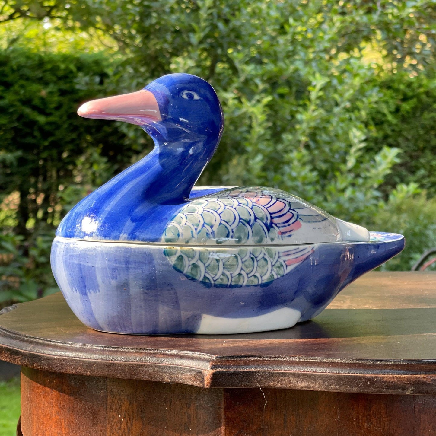 Grote schaal / patévorm met een eend - Bamestra Curiosa