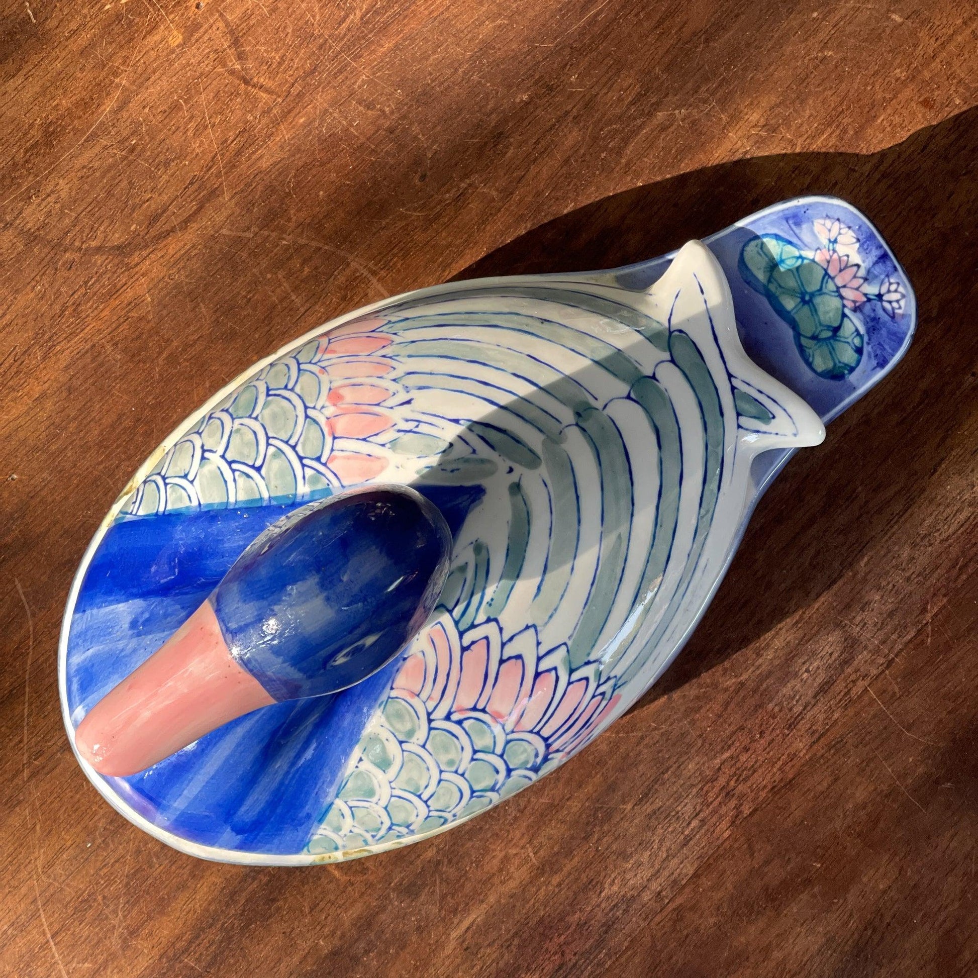 Grote schaal / patévorm met een eend - Bamestra Curiosa