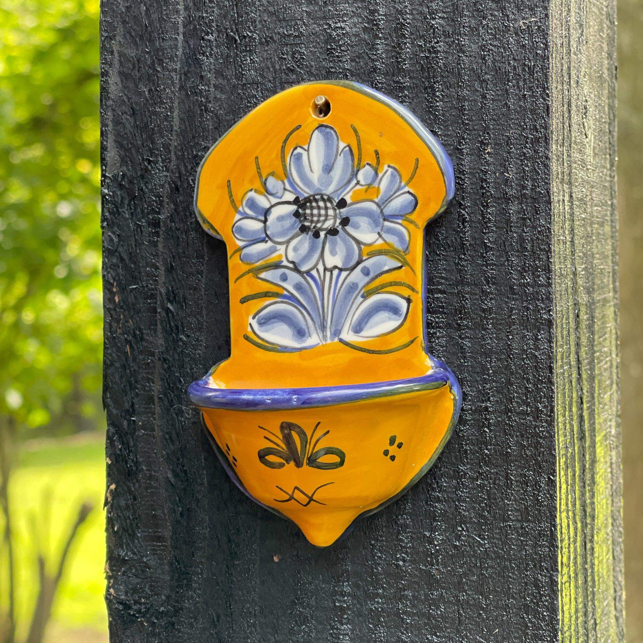 Handgeschilderd aardewerk wijwater bakje - The Collectionist