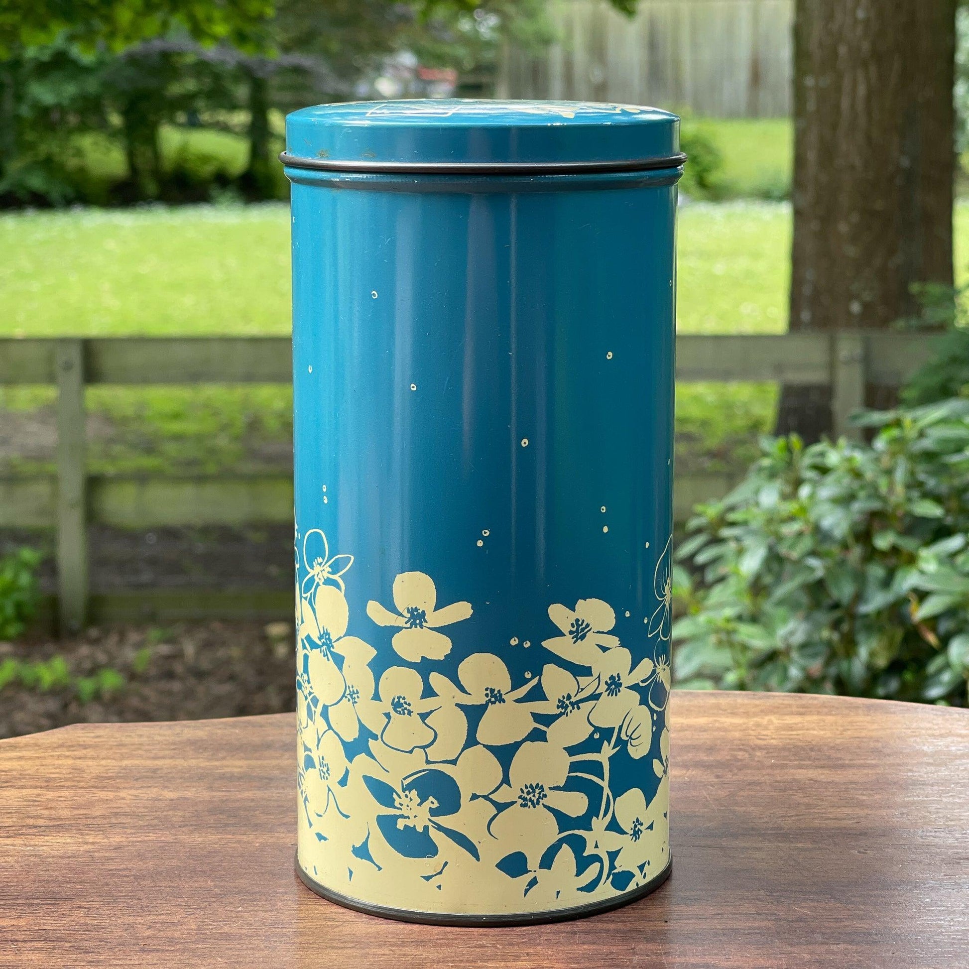 Hooimeijer beschuitbus - Bamestra Curiosa