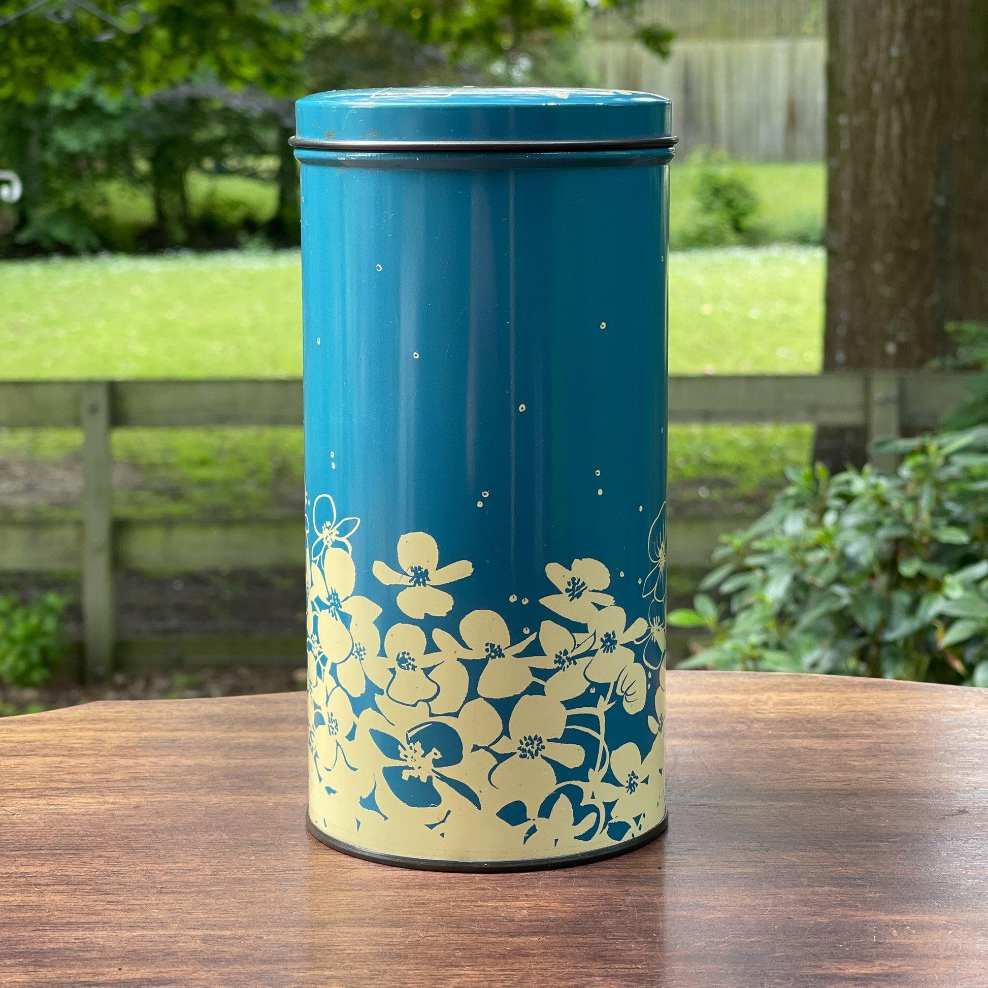 Hooimeijer beschuitbus - Bamestra Curiosa