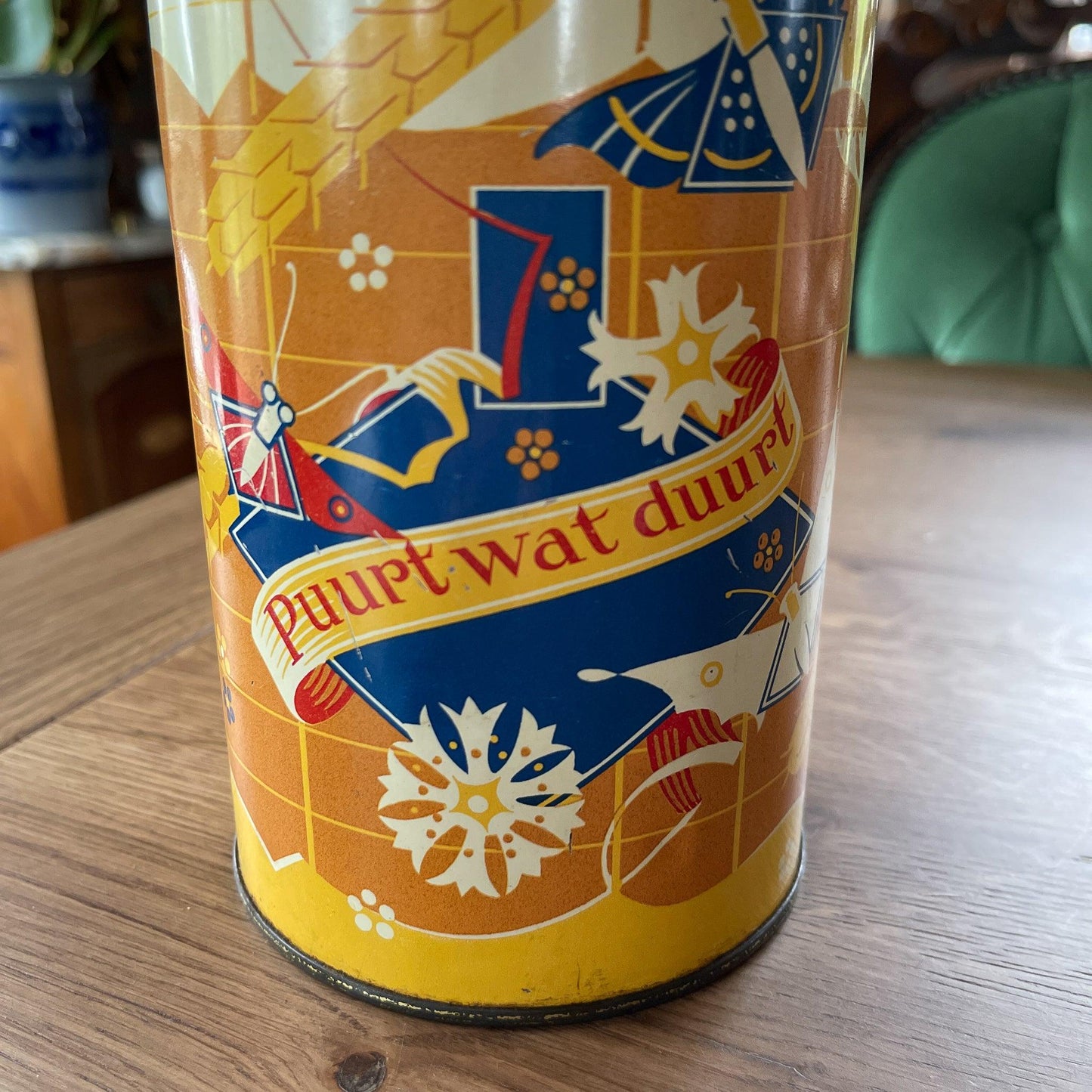 Hooimeijer beschuitbus - Bamestra Curiosa