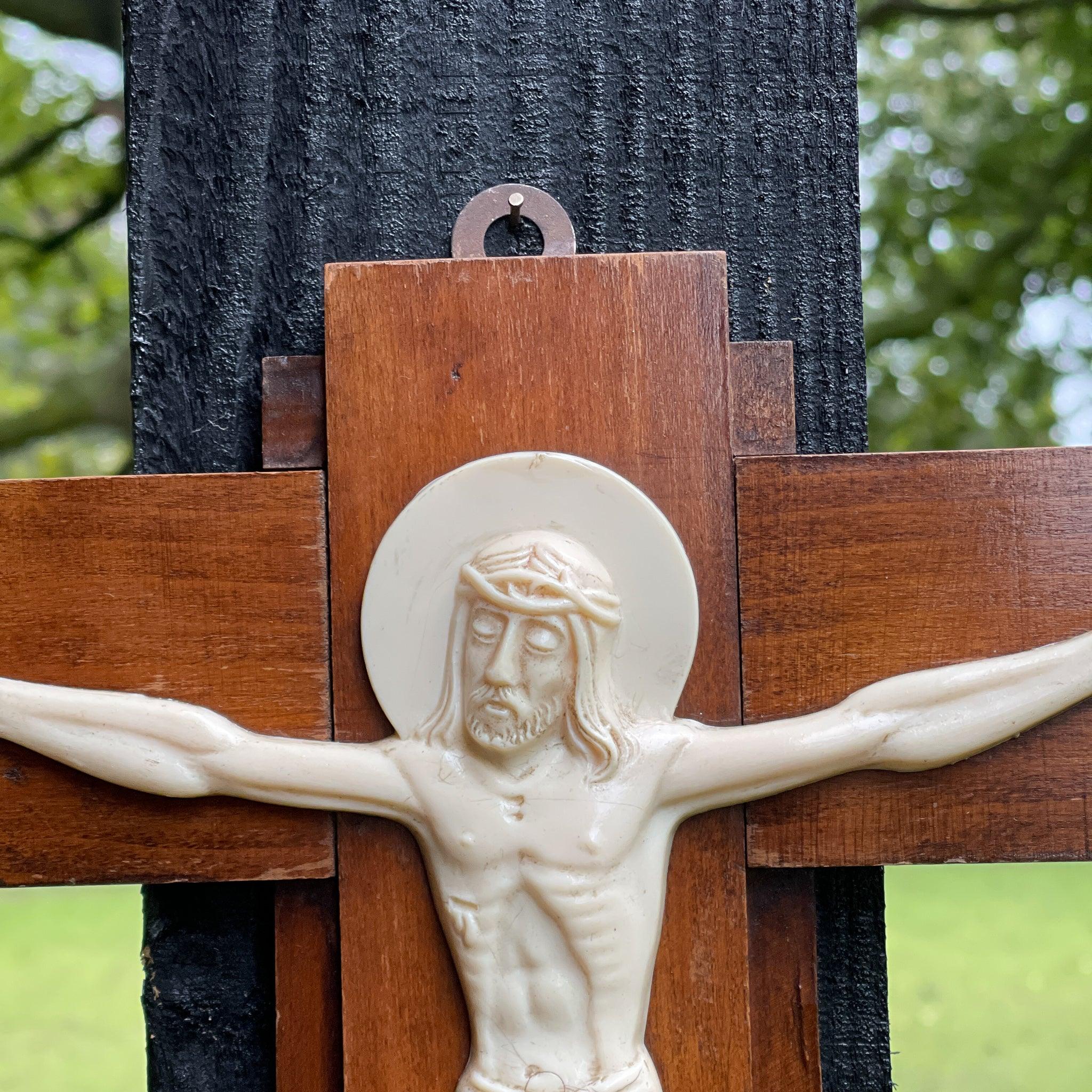 Houten crucifix met Jezus, Art Deco - The Collectionist