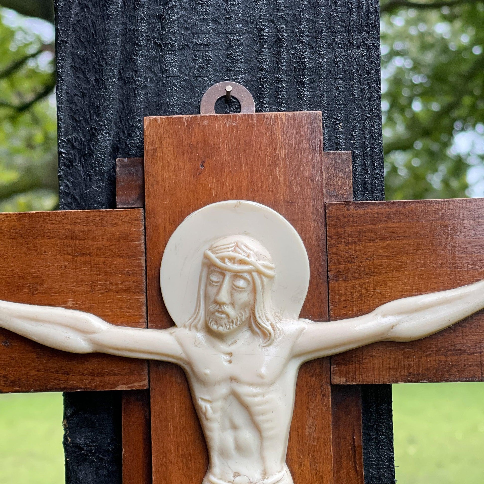 Houten crucifix met Jezus, Art Deco - Bamestra Curiosa