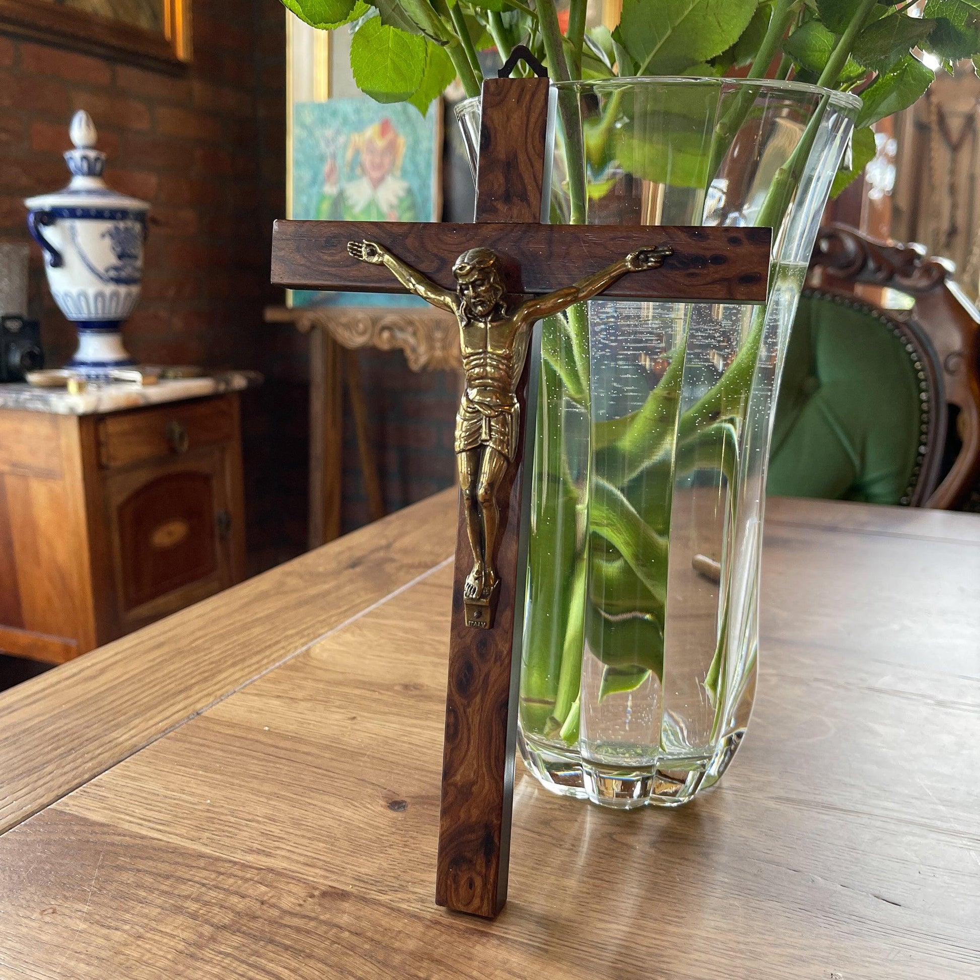 Houten kruis met Jezus - Bamestra Curiosa