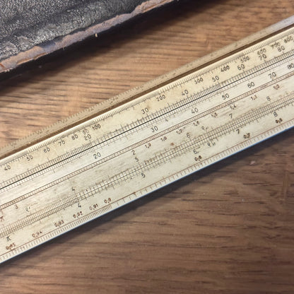 Albert Nestler schuifliniaal  No 21 The Collectionist